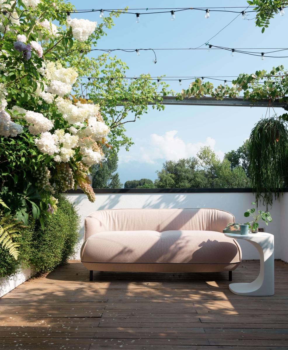 Canapé de jardin moelleux, collection Brioni Outdoor par KRISTALIA à Cagnes-Sur-Mer