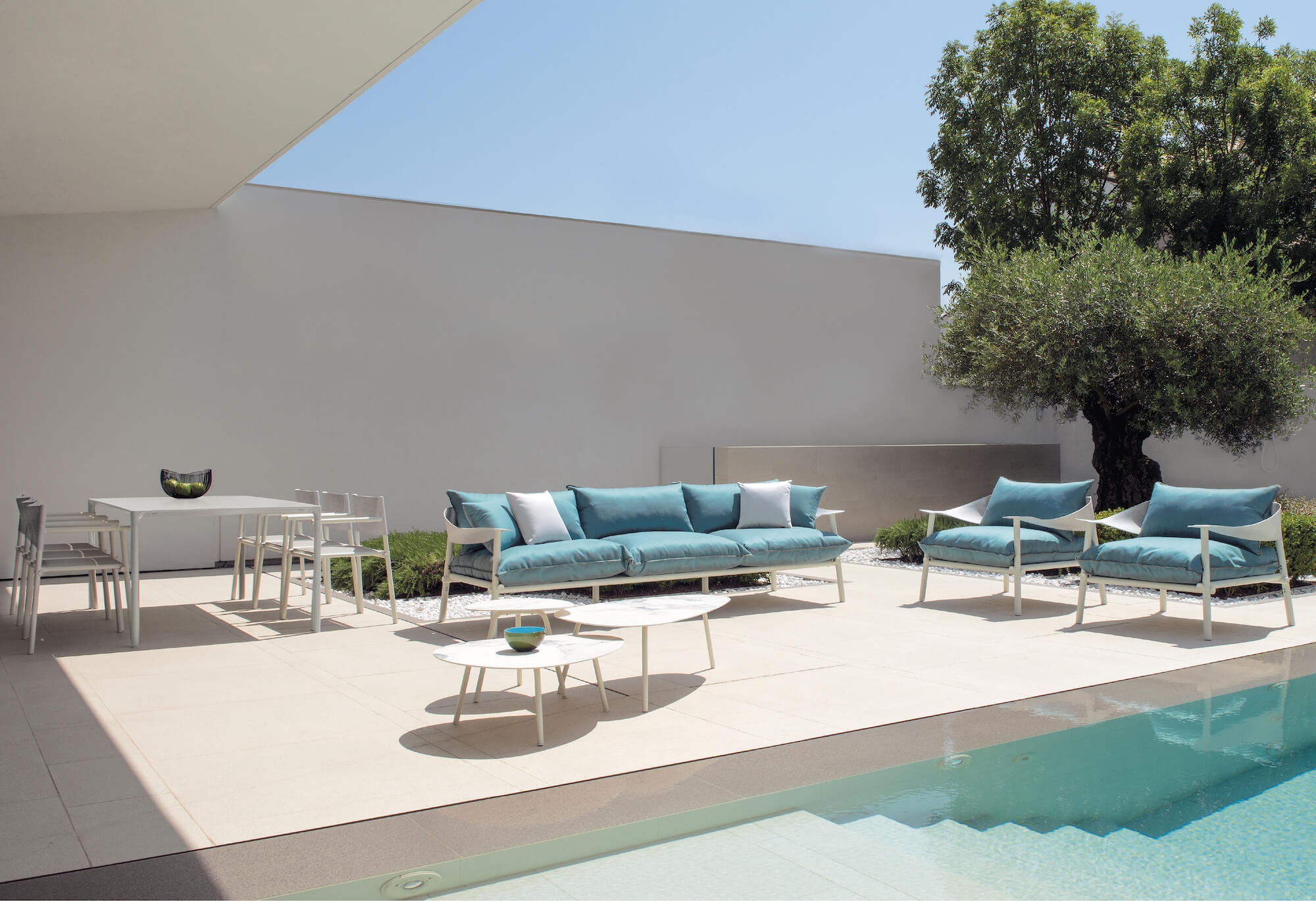 Salon de jardin haut de gamme de la collection Terramare par Emu