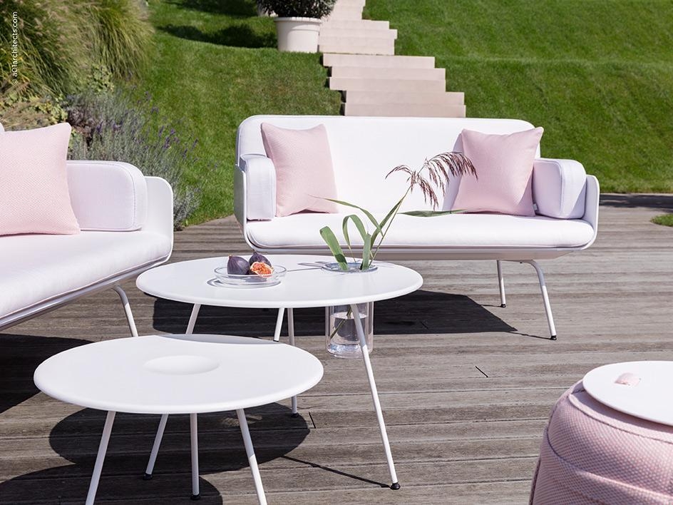 Salon de jardin blanc de la collection Air par Viteo à Nice