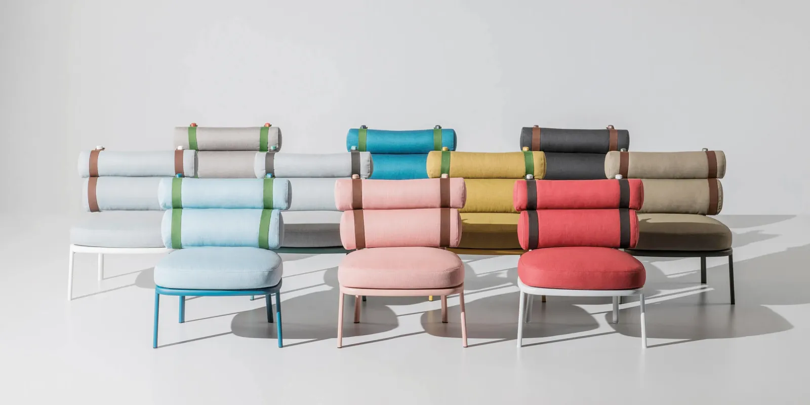 Chaise de repas design unique et coloré collection Roll par Kettal à Bonifacio