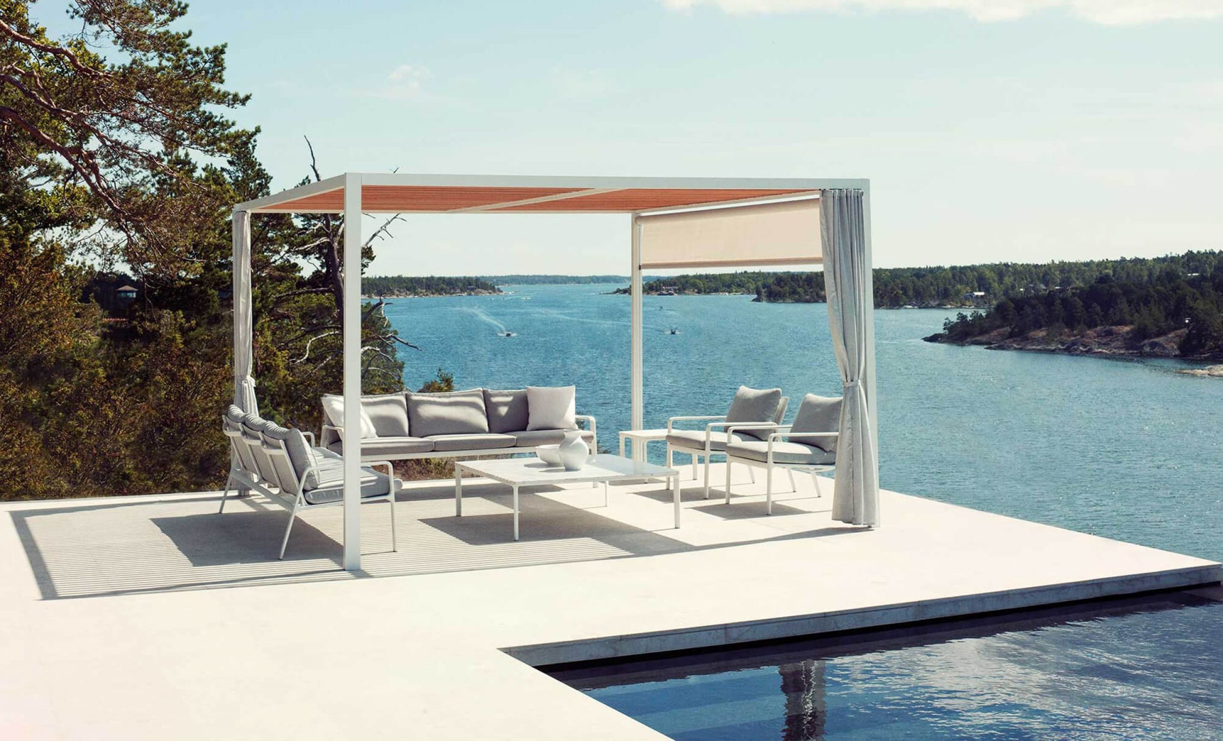 Canapé extérieur 2 ou 3 places léger en aluminium thermolaqué collection Park Life par Kettal à Porto Vecchio