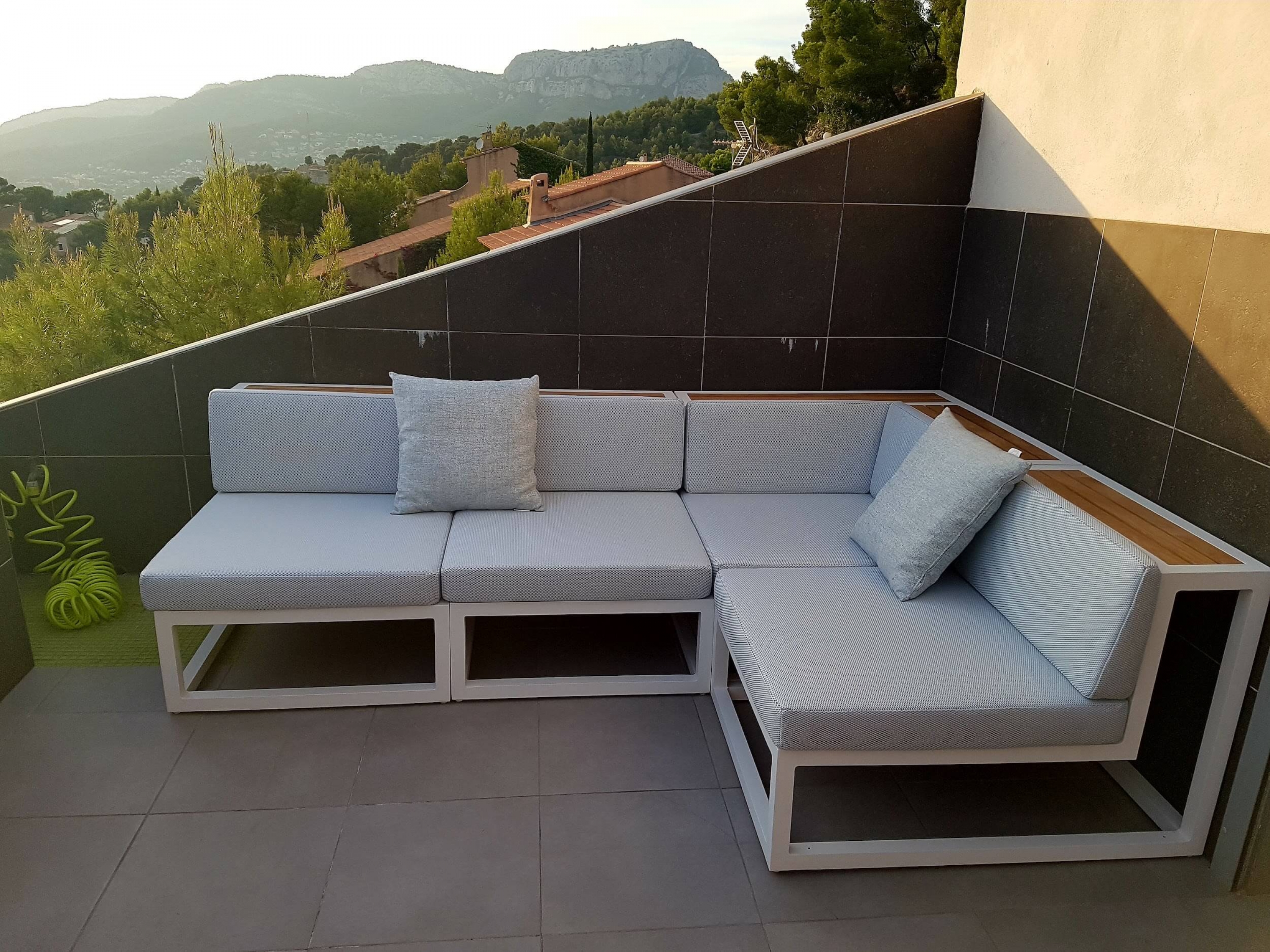 Salon de jardin de qualité en aluminium et bois à Toulon