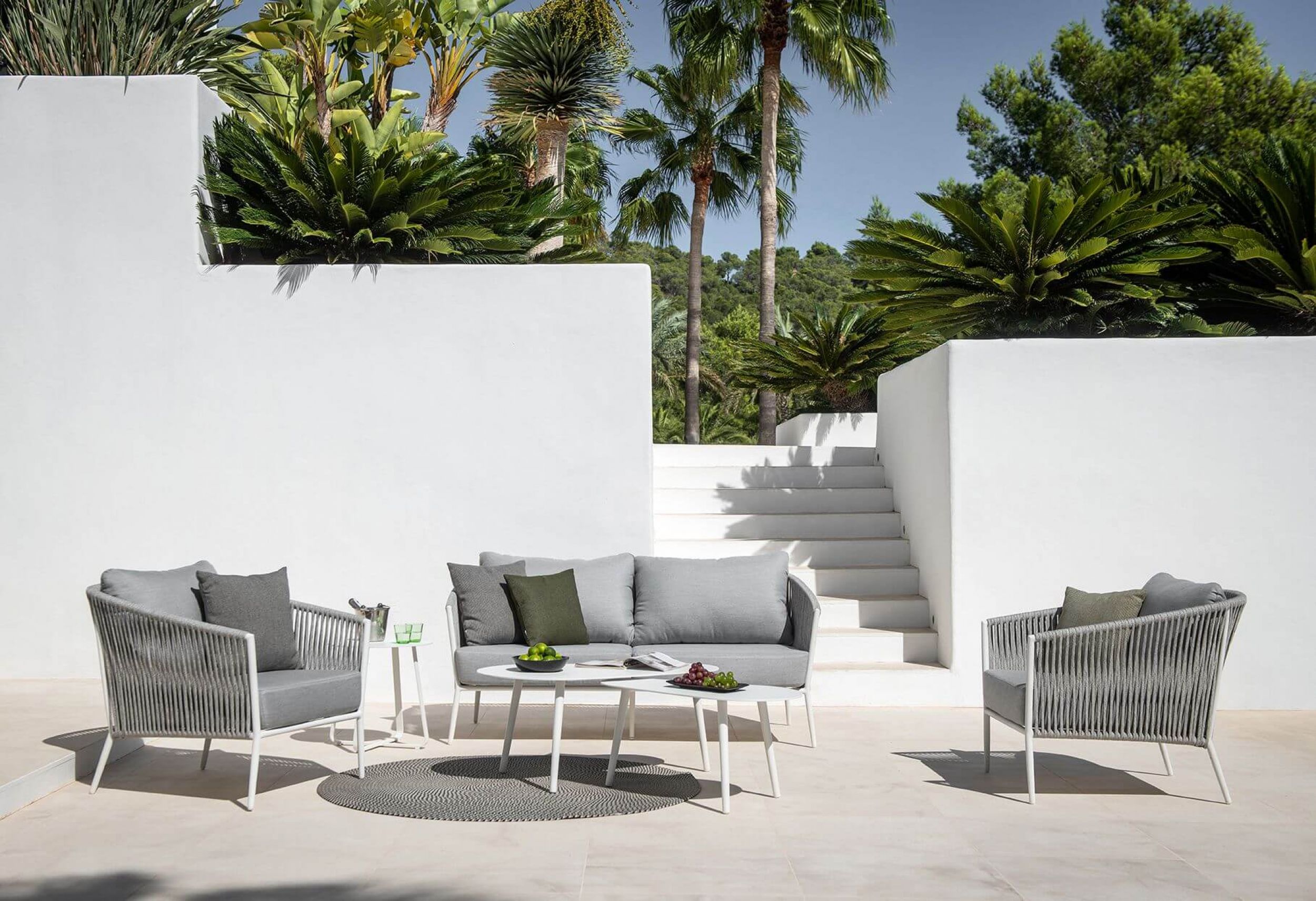 Fauteuil lounge en cordes tressées collection Fortuna Ropes par Jati&Kebon à Paris