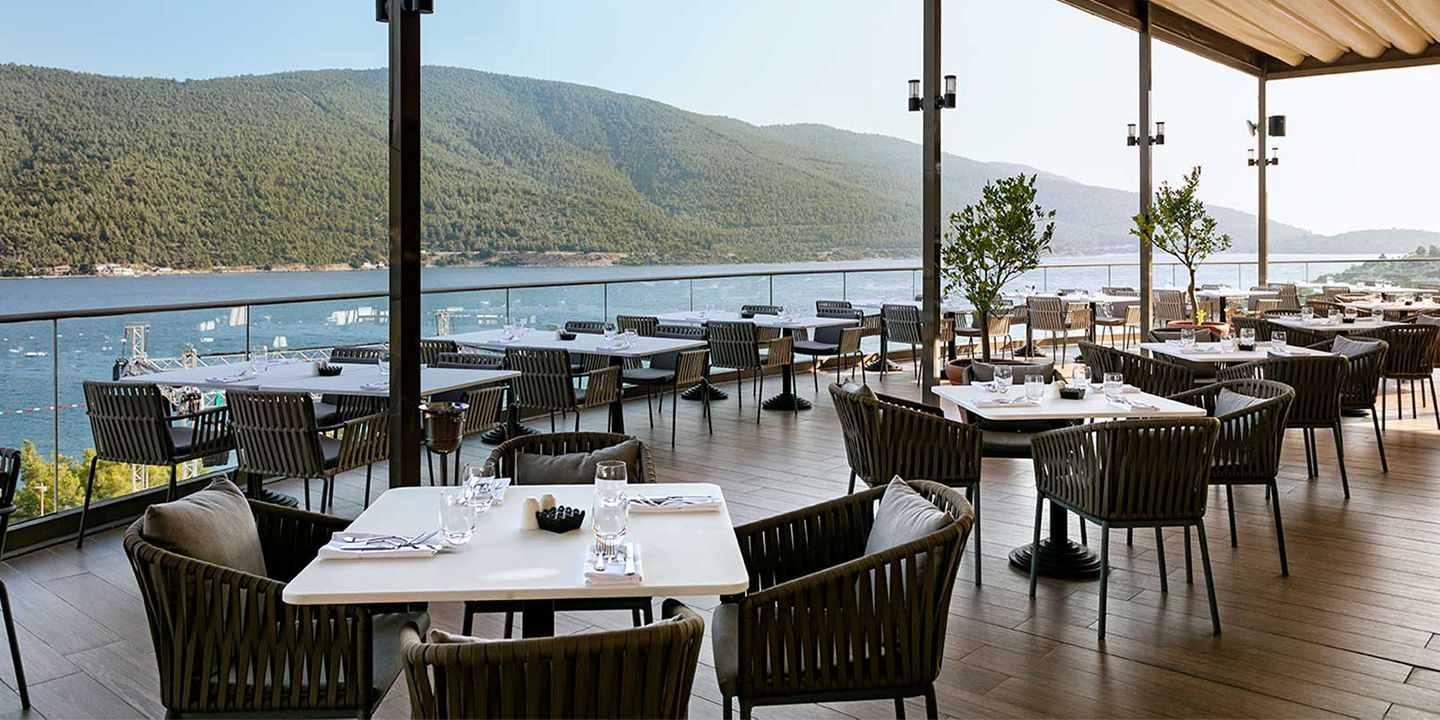 Fauteuil de repas contemporain en cordes tressées collection Bitta par Kettal à Paris