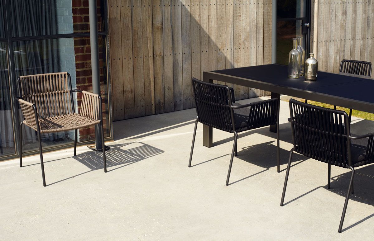 Chaise de repas avec cordage d'extérieur de la collection Net par Kettal à Nantes
