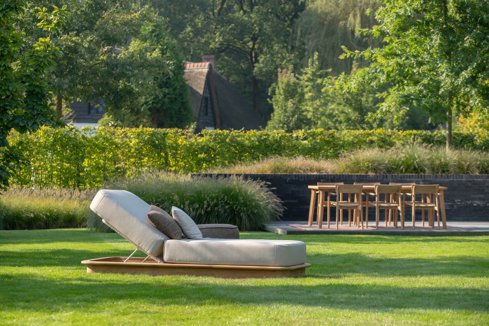 Transat élégant et raffiné en teck, collection Acri teck à Antibes