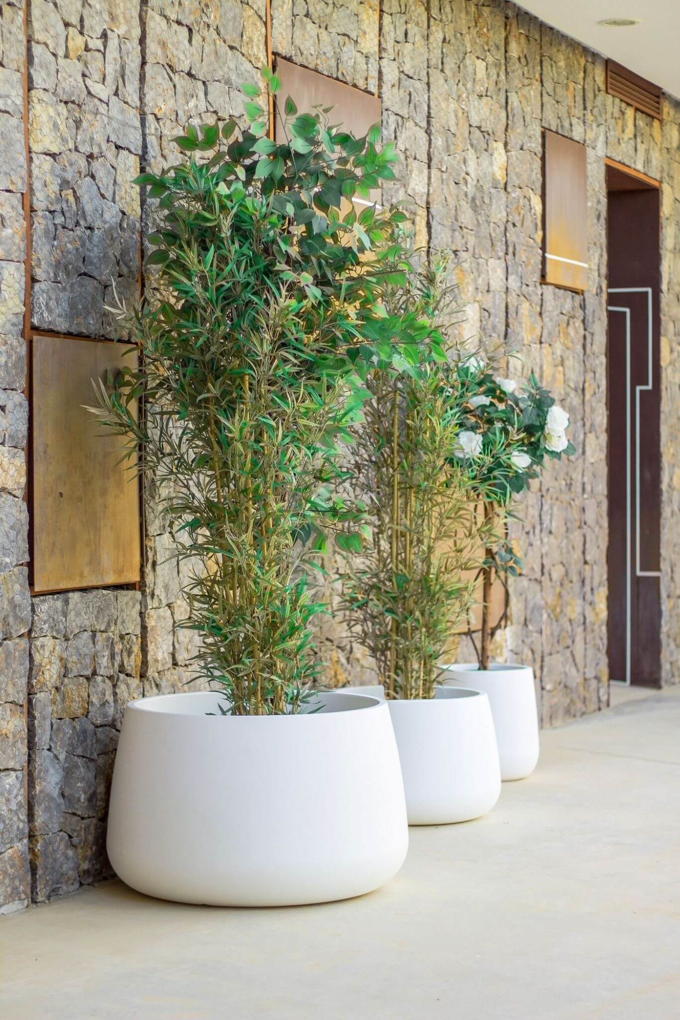 Pot de fleurs avec fonction lumineuse collection Camelia par New Garden à Nantes