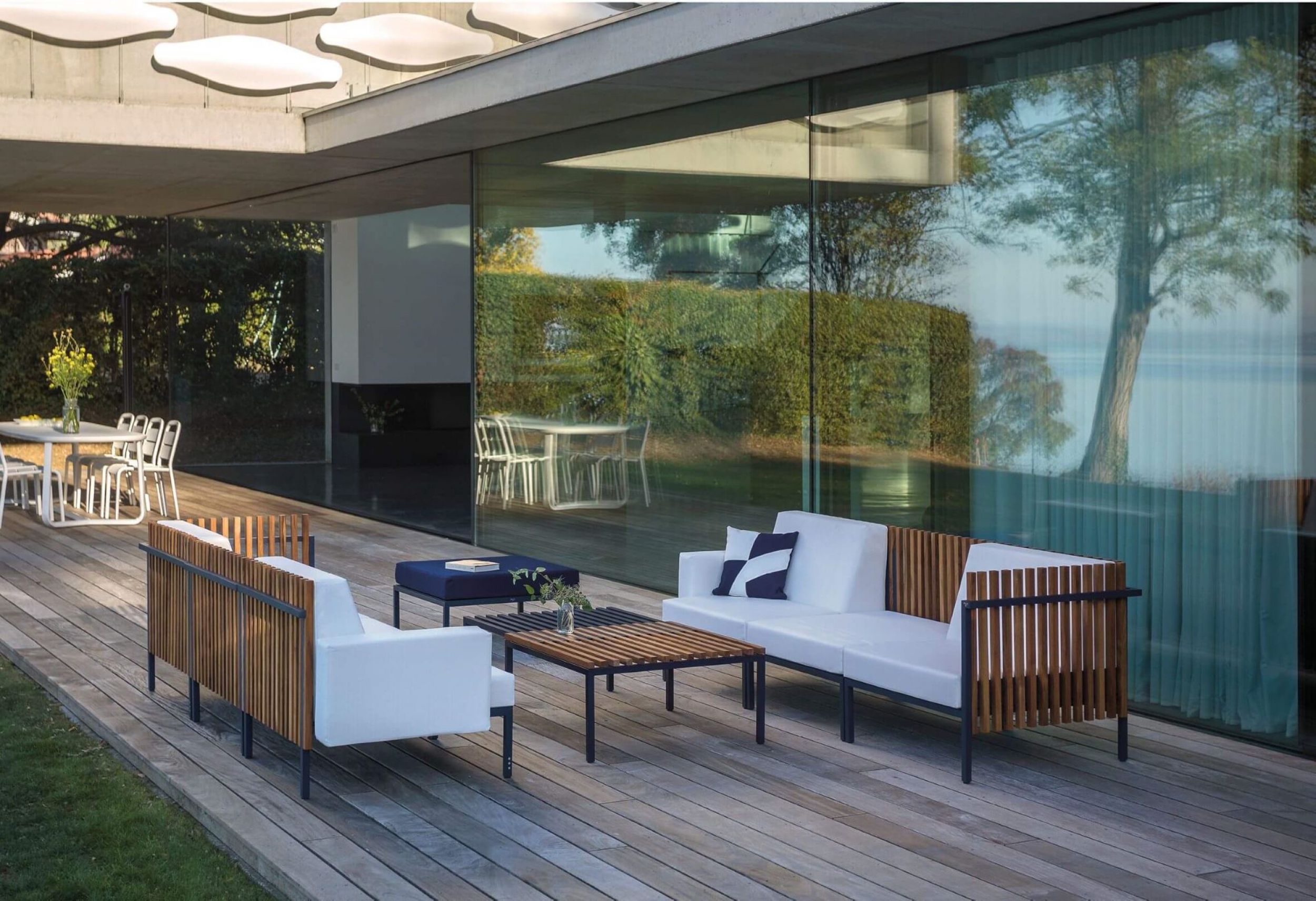 Salon de jardin d'extérieur design collection Sutra par Ego Paris à Nantes