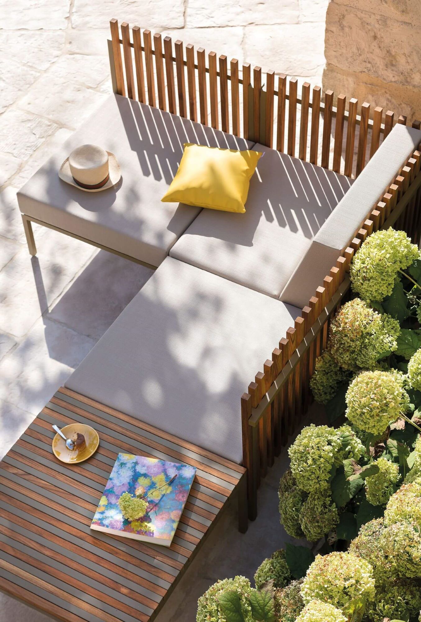 canapé de jardin modulable et design collection Sutra par Ego Paris à Nantes