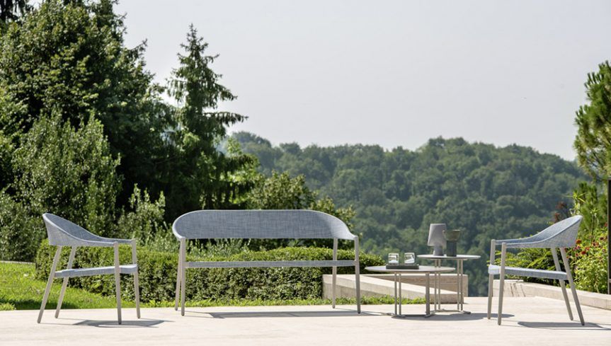 Salon de jardin avec revêtement en toile tissée Batyline de la collection Clever par Varaschin à Lilles