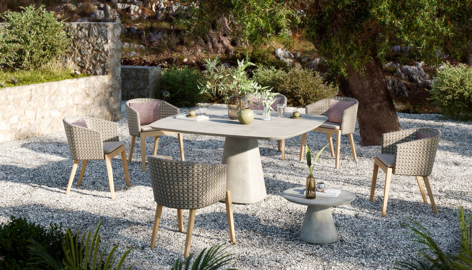 fauteuil de repas en teck avec dossier enveloppant à Antibes