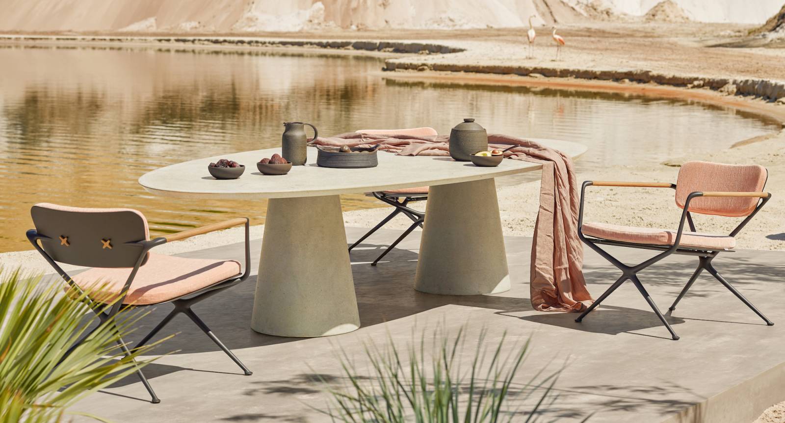 Fauteuil de repas à deux cadres collection Exes de Royal Botania à Antibes