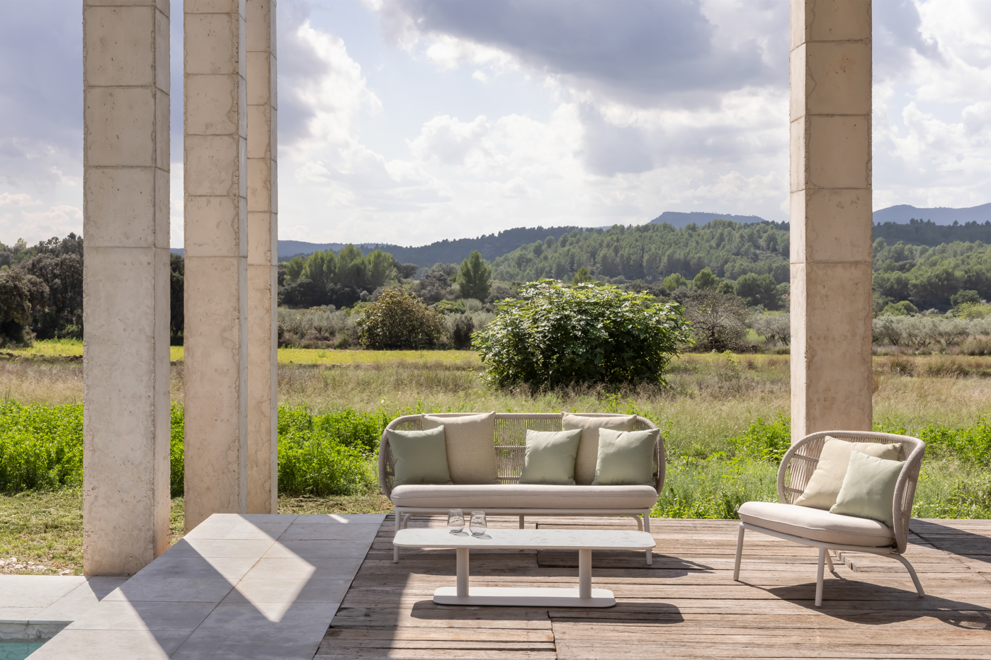 Salon de jardin en cordes modulable, fonctionnel et élégant, collection Kodo par Vincent Sheppard