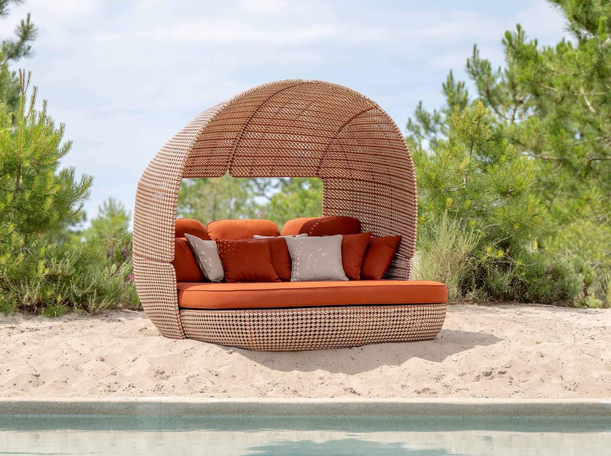Daybed Phil,  en tissu 100% acrylique, orange à Antibes 