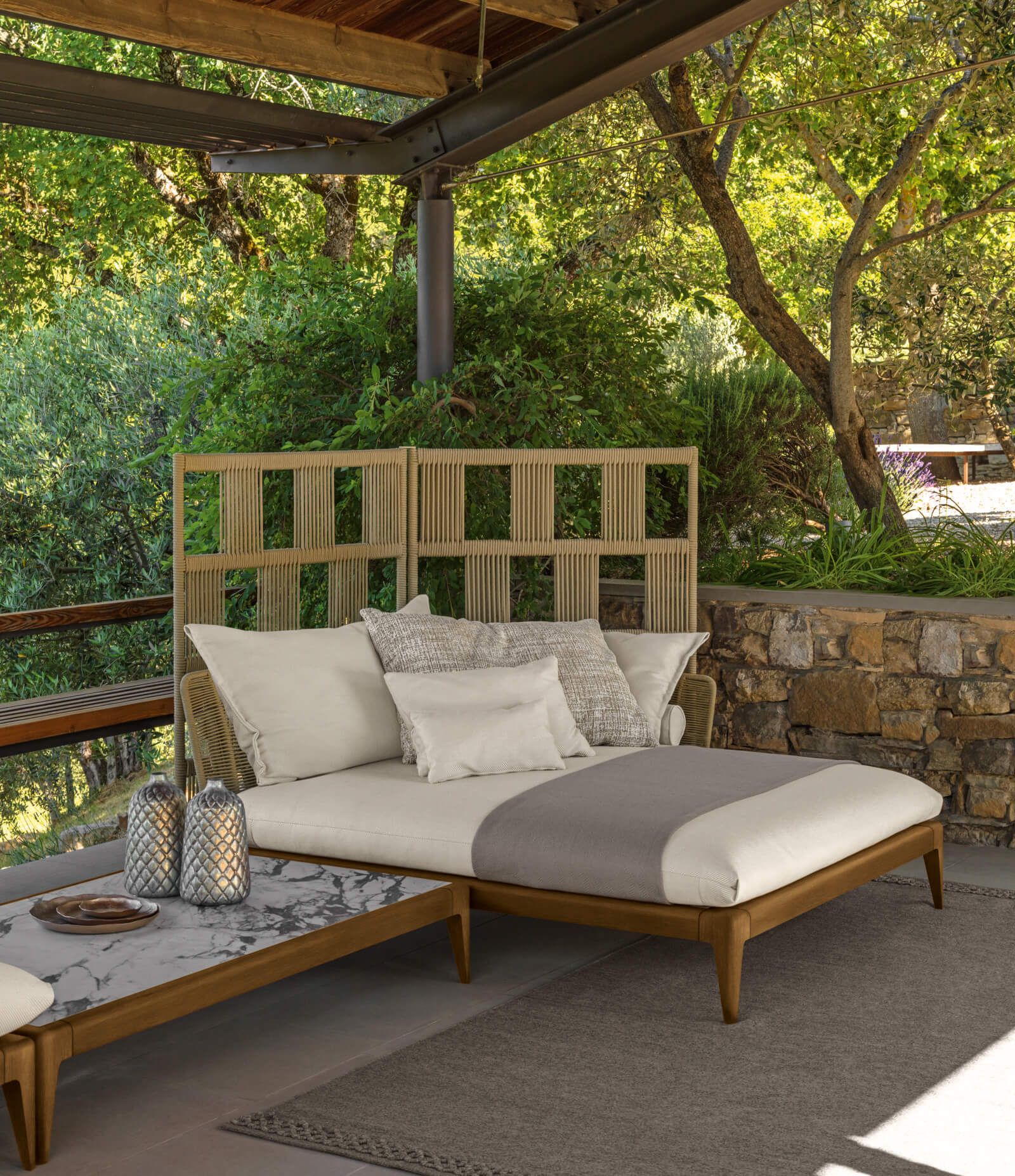 lit de jardin en teck collection Cruise Teck par Talenti à Genève