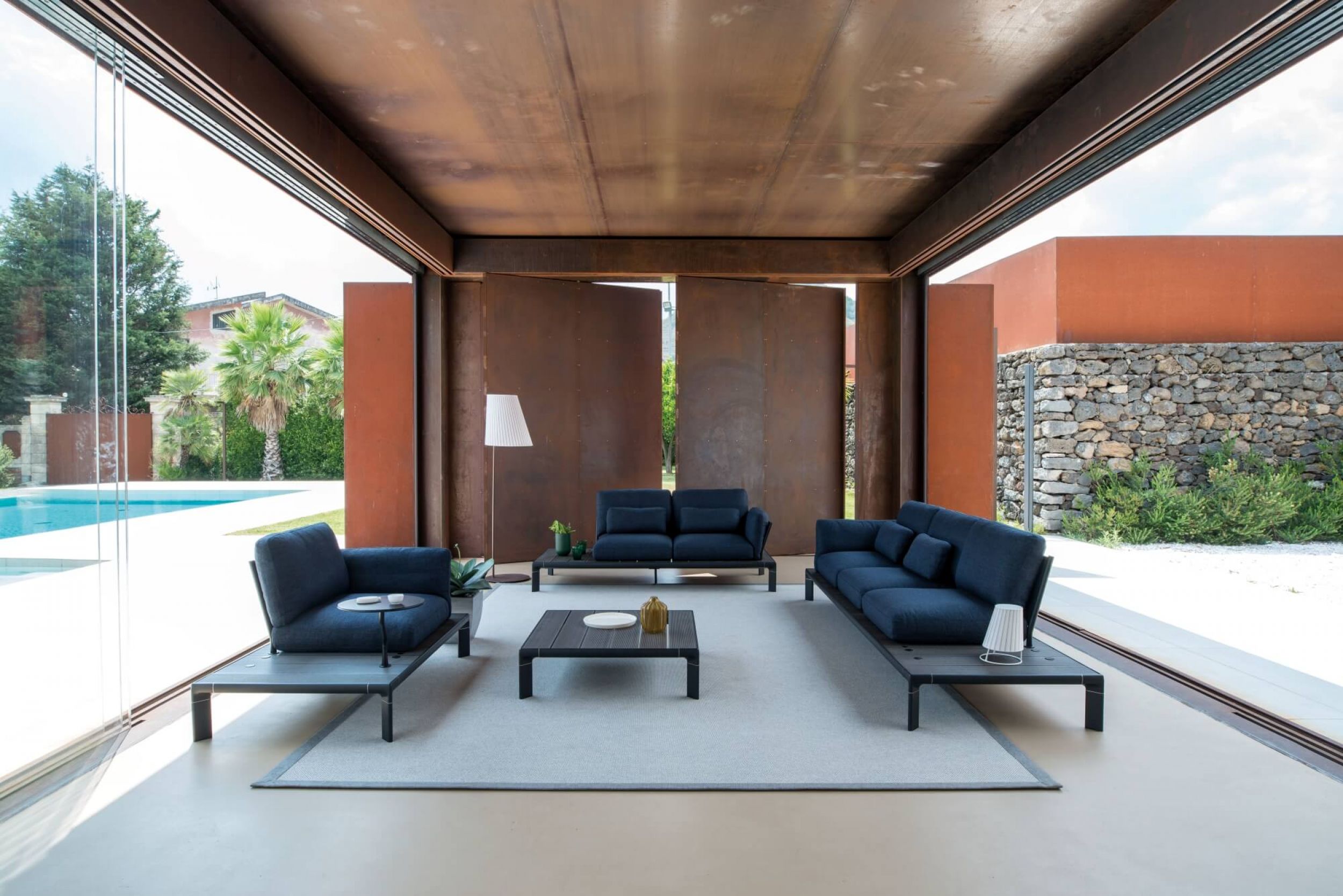 Salon de jardin en aluminium vernis collection Tami par Emu à Toulon