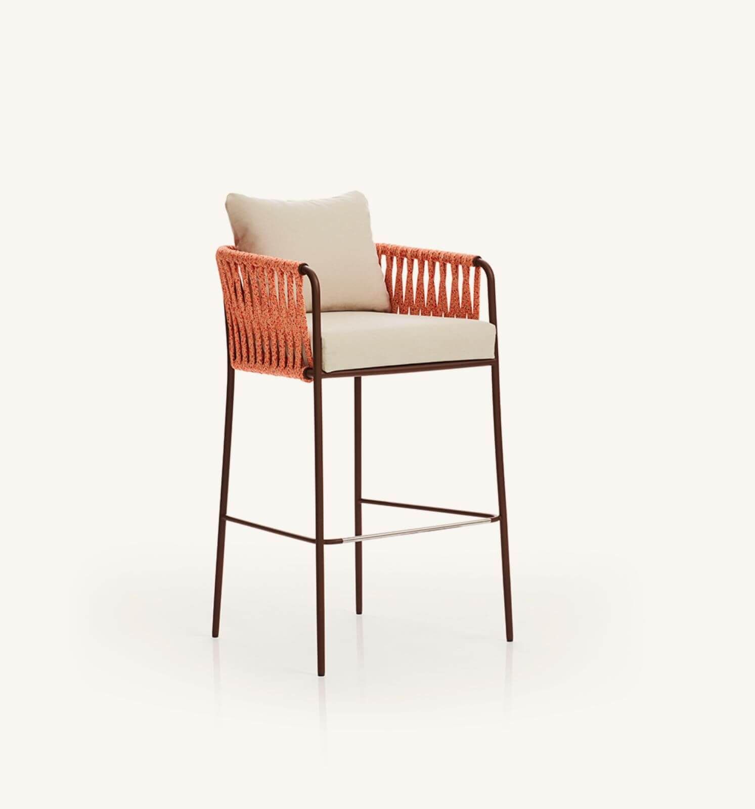 Packshot du tabouret avec dossier arrondi et confortable de la collection Nido par Expormim à Lilles