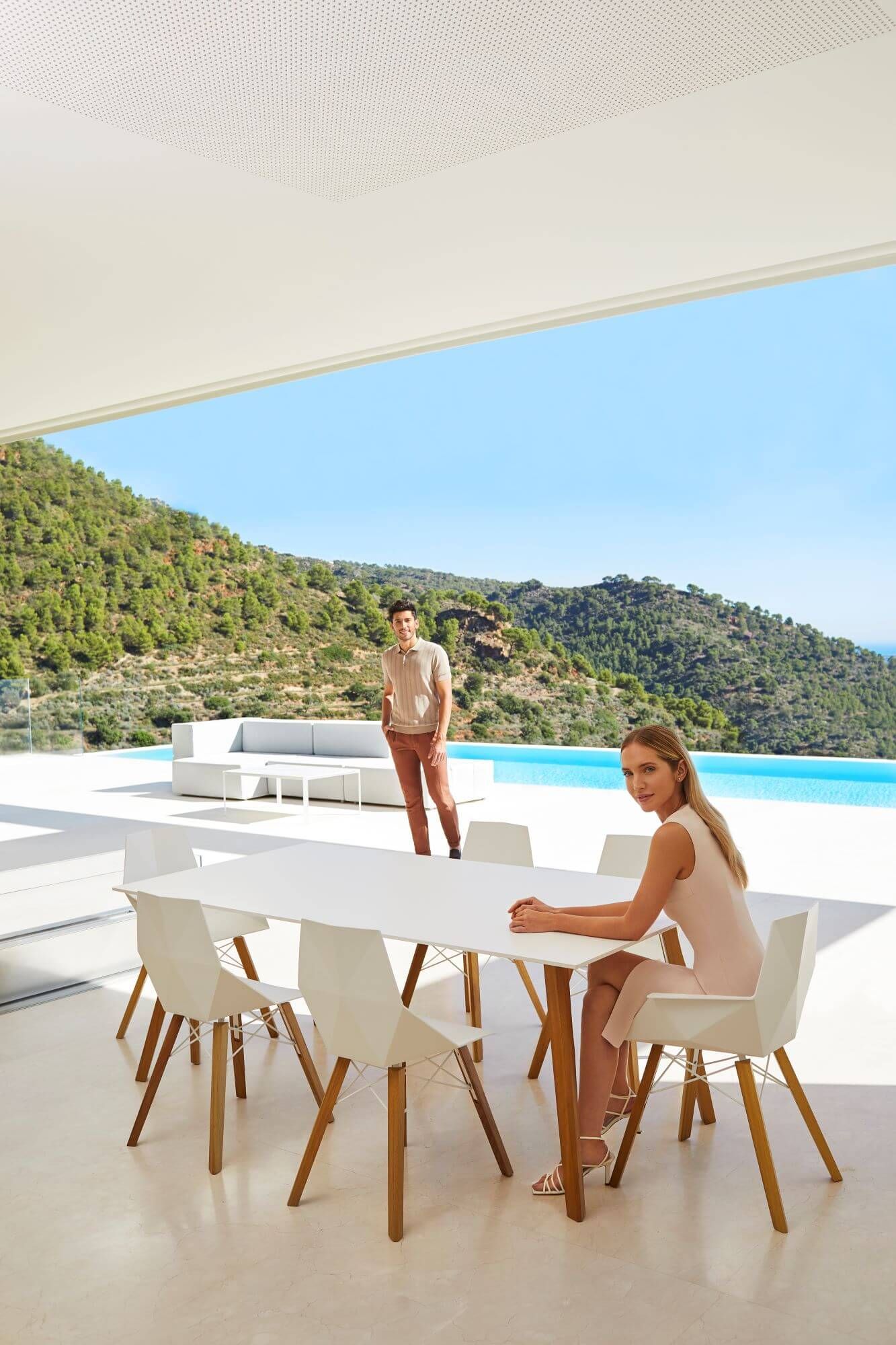 Chaise de repas en polypropylène et boiscollection Faz Wood à Cannes