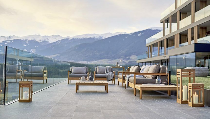 Salon de jardin en teck avec coussin d'assise en tissu 100% acrylique à Saint-Raphaël