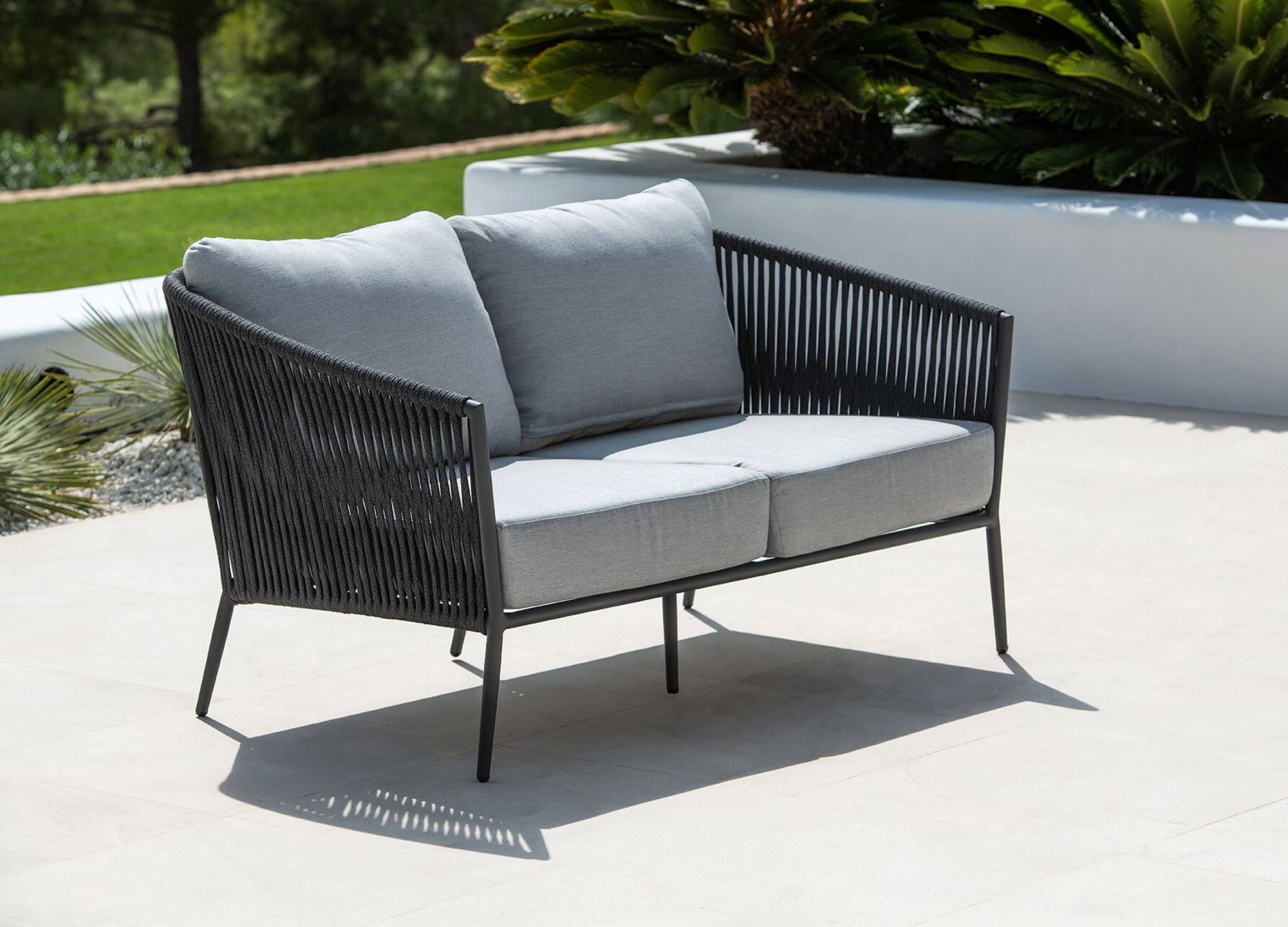 Canapé de jardin 2 places en cordes tressées collection Fortuna Ropes à Bordeaux