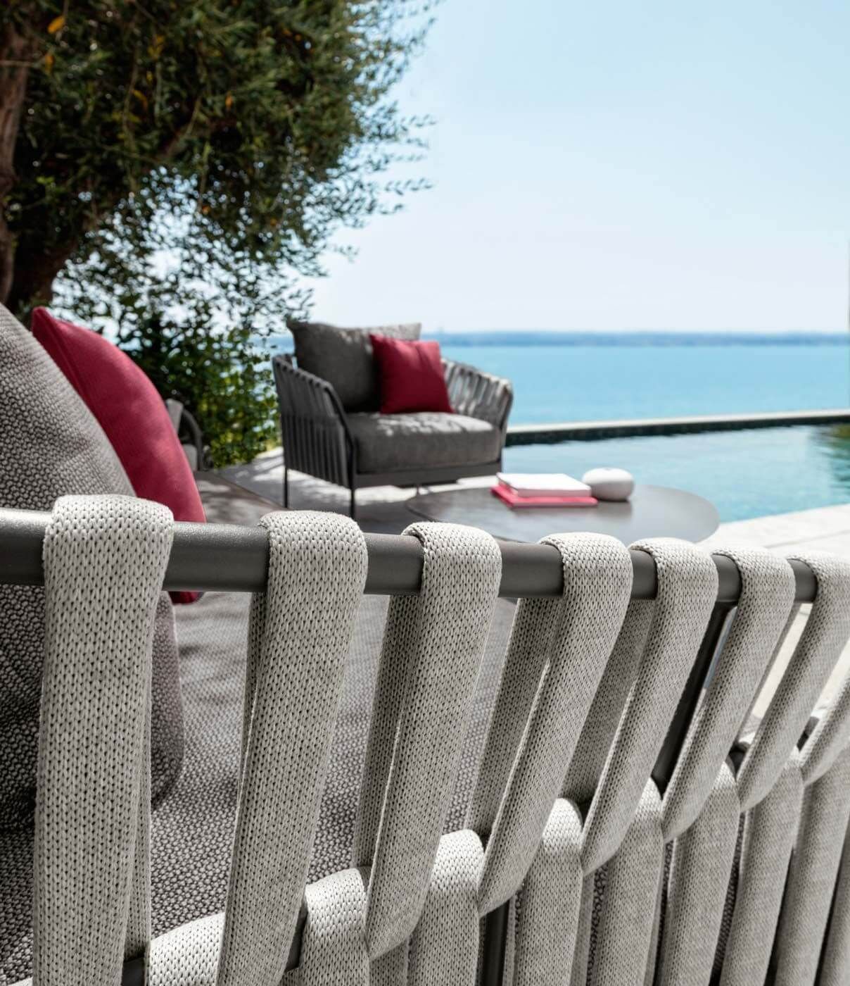 Ensemble d'extérieur harmonieux avec cordage collection Frame par Talenti à Biarritz