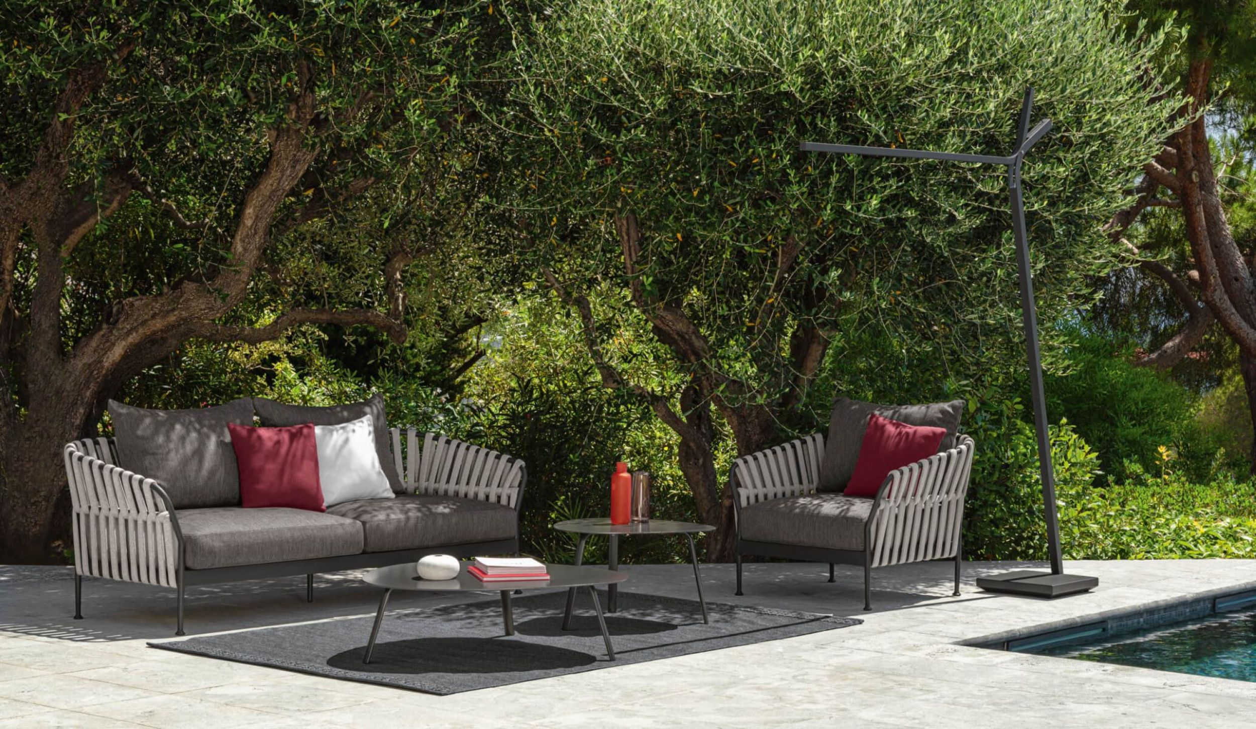 Ensemble d'extérieur harmonieux avec cordage collection Frame par Talenti à Bordeaux