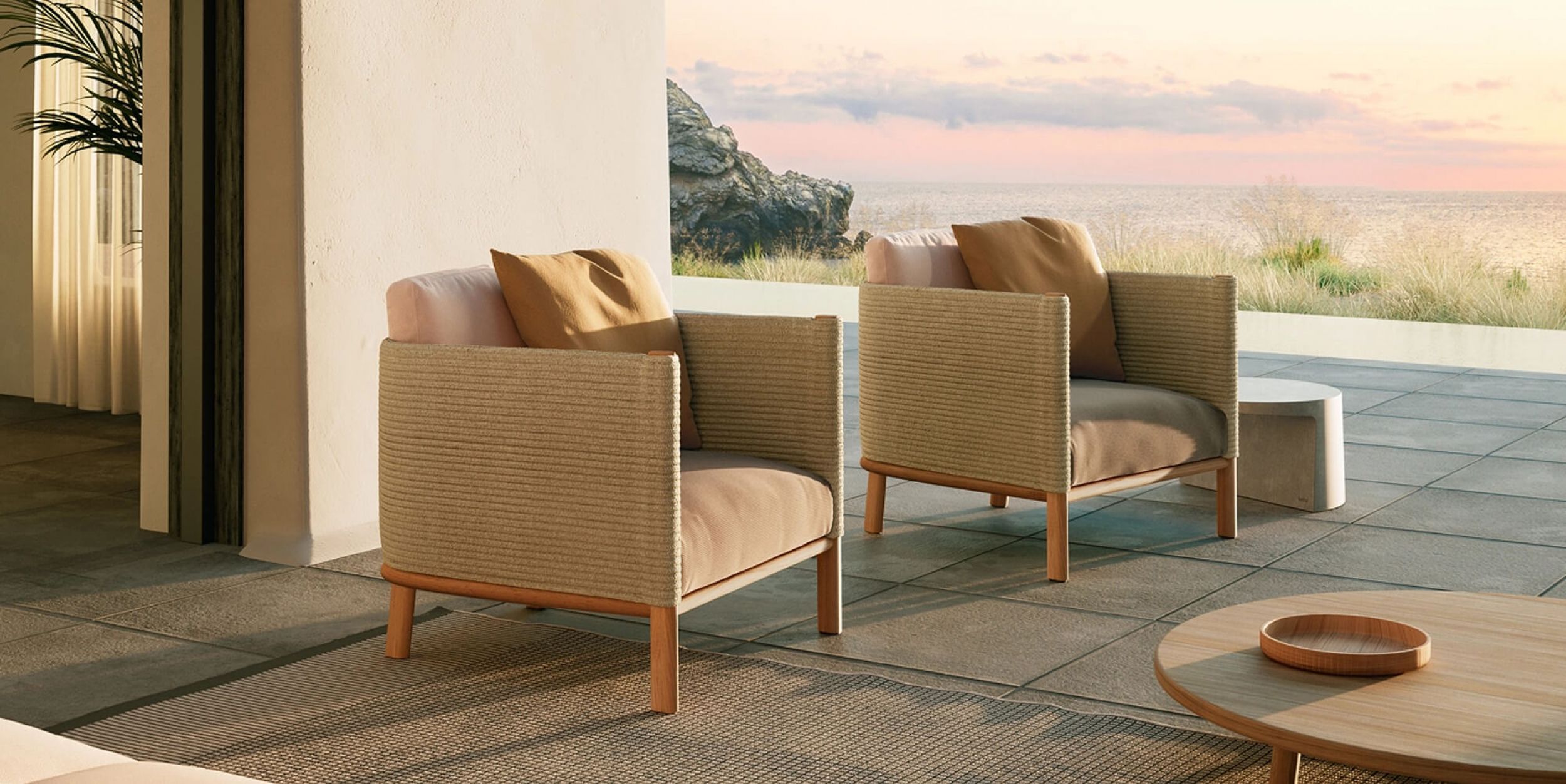 Fauteuil lounge d'extérieur en teck et en cordes torsadées collection Giro par Kettal à Biarritz