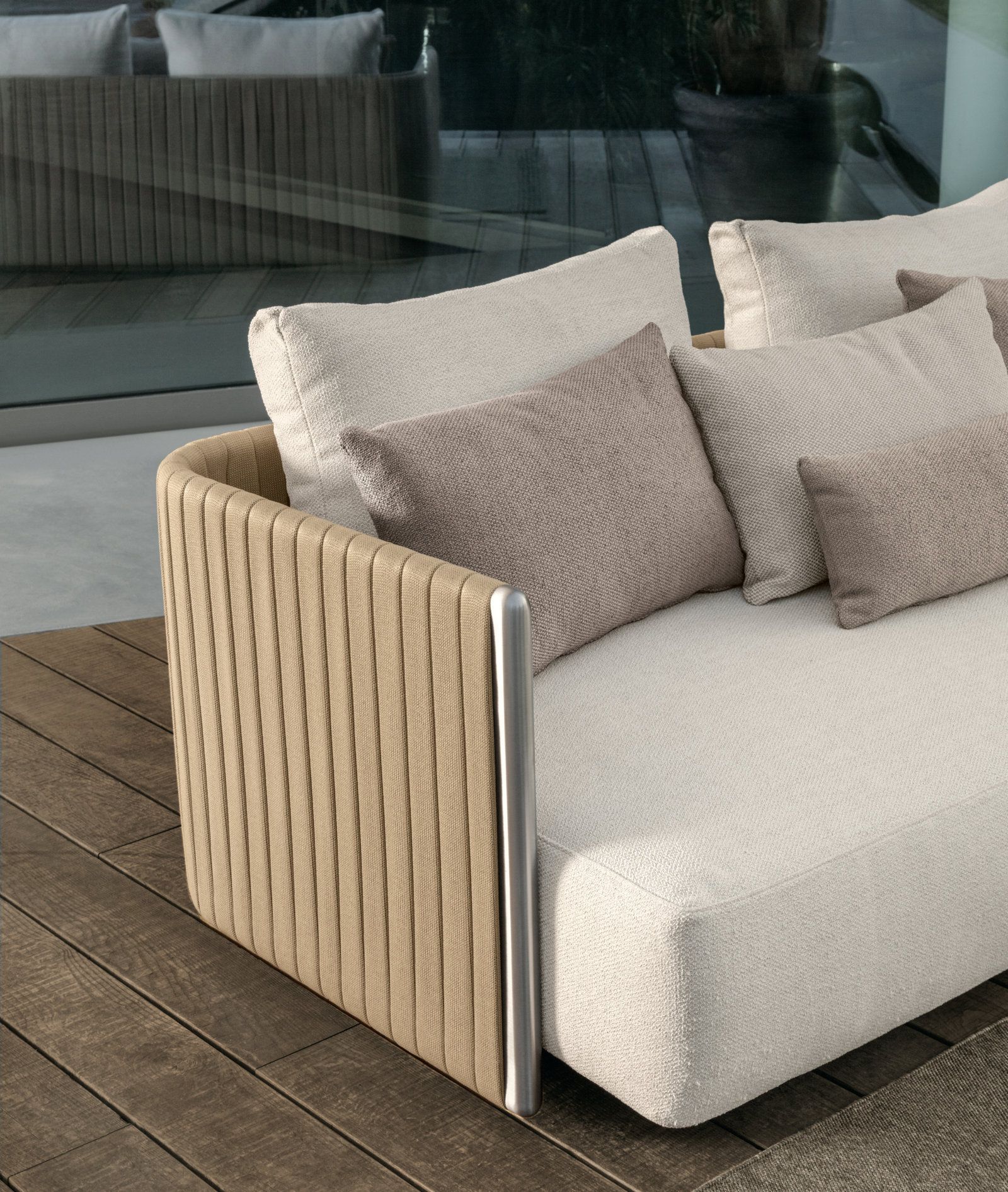 Canapé en inox et sangle synthétique conçues pour l'extérieur résistant au UV