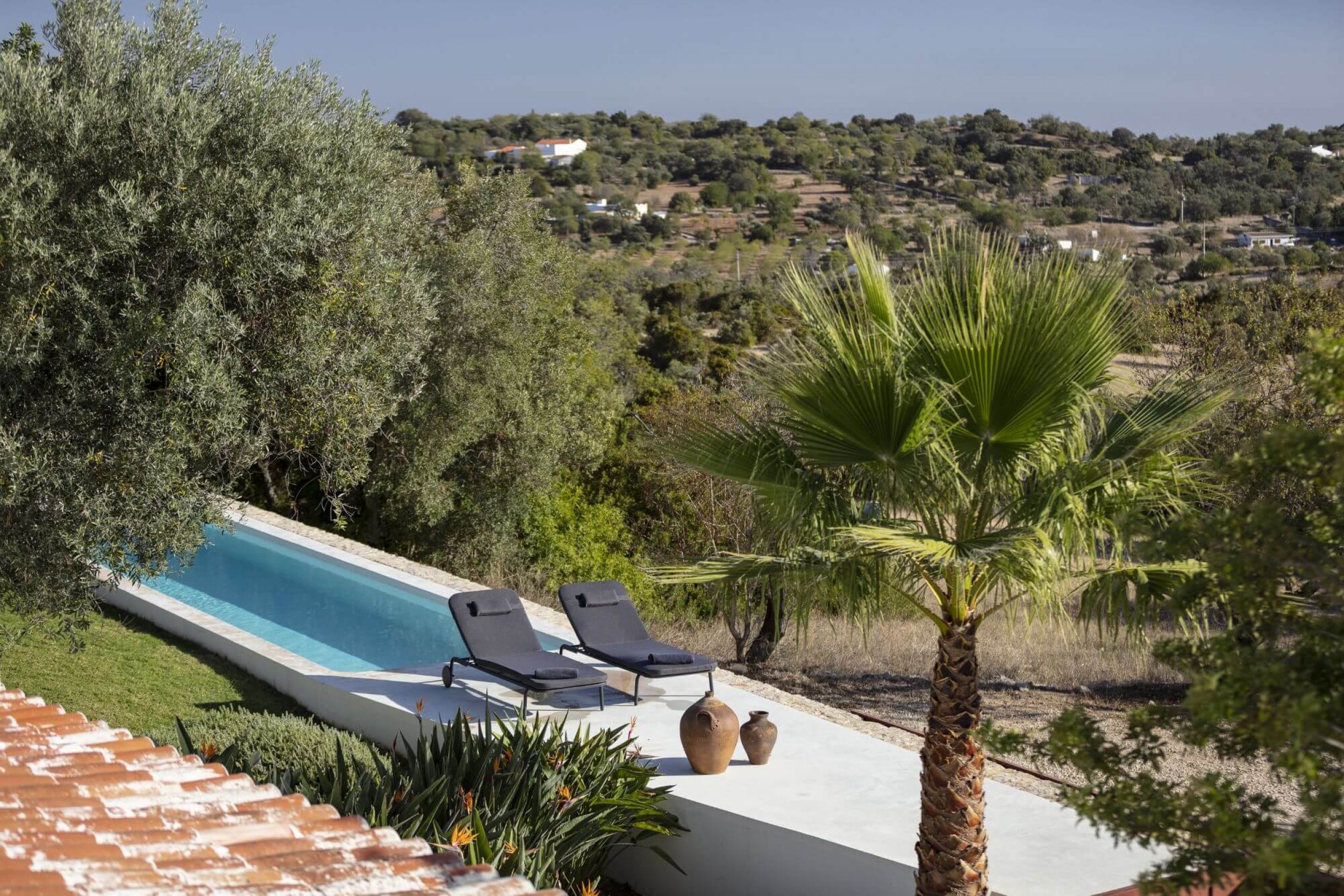 Transat de relaxation en acier inox de la collection Starling par Todus à Lyon