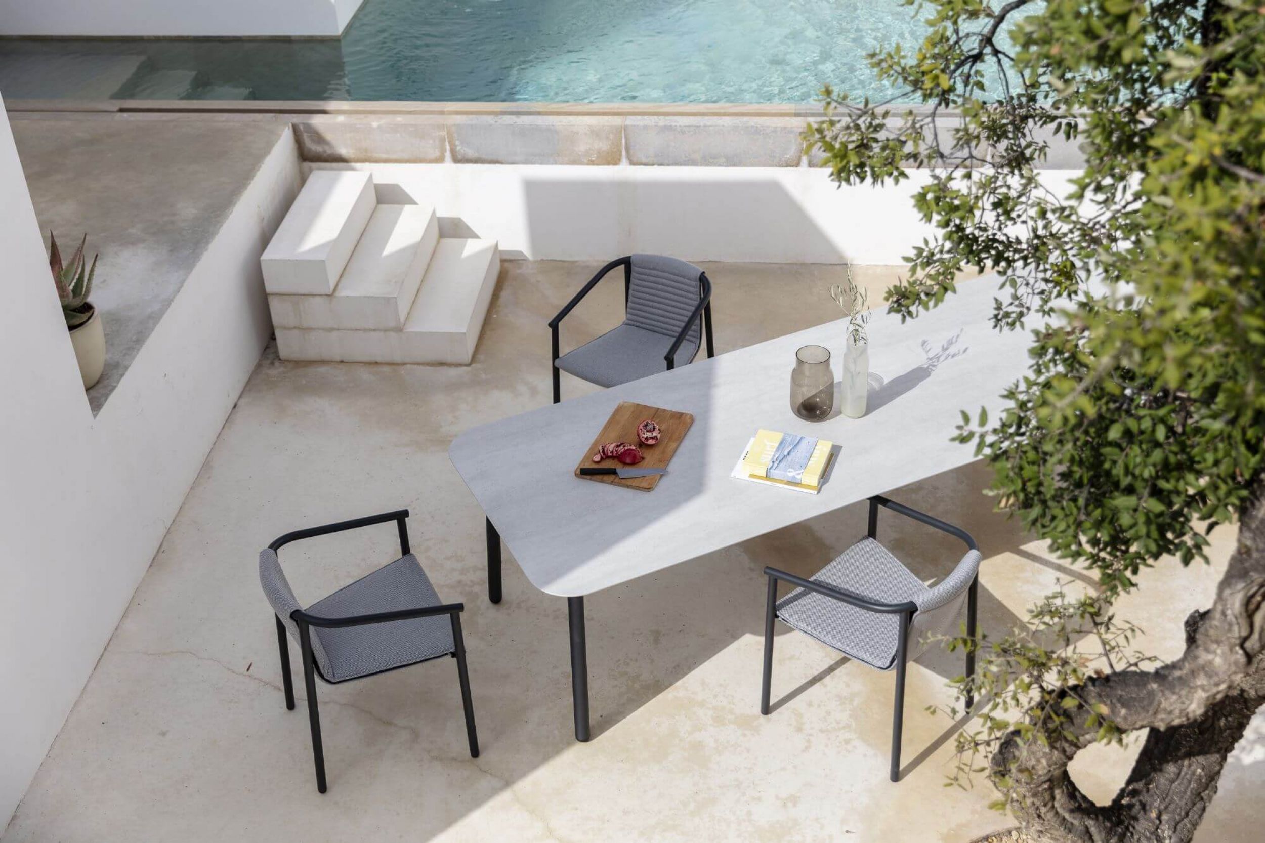 Ensemble de repas Round Duct par Todus à Marseille