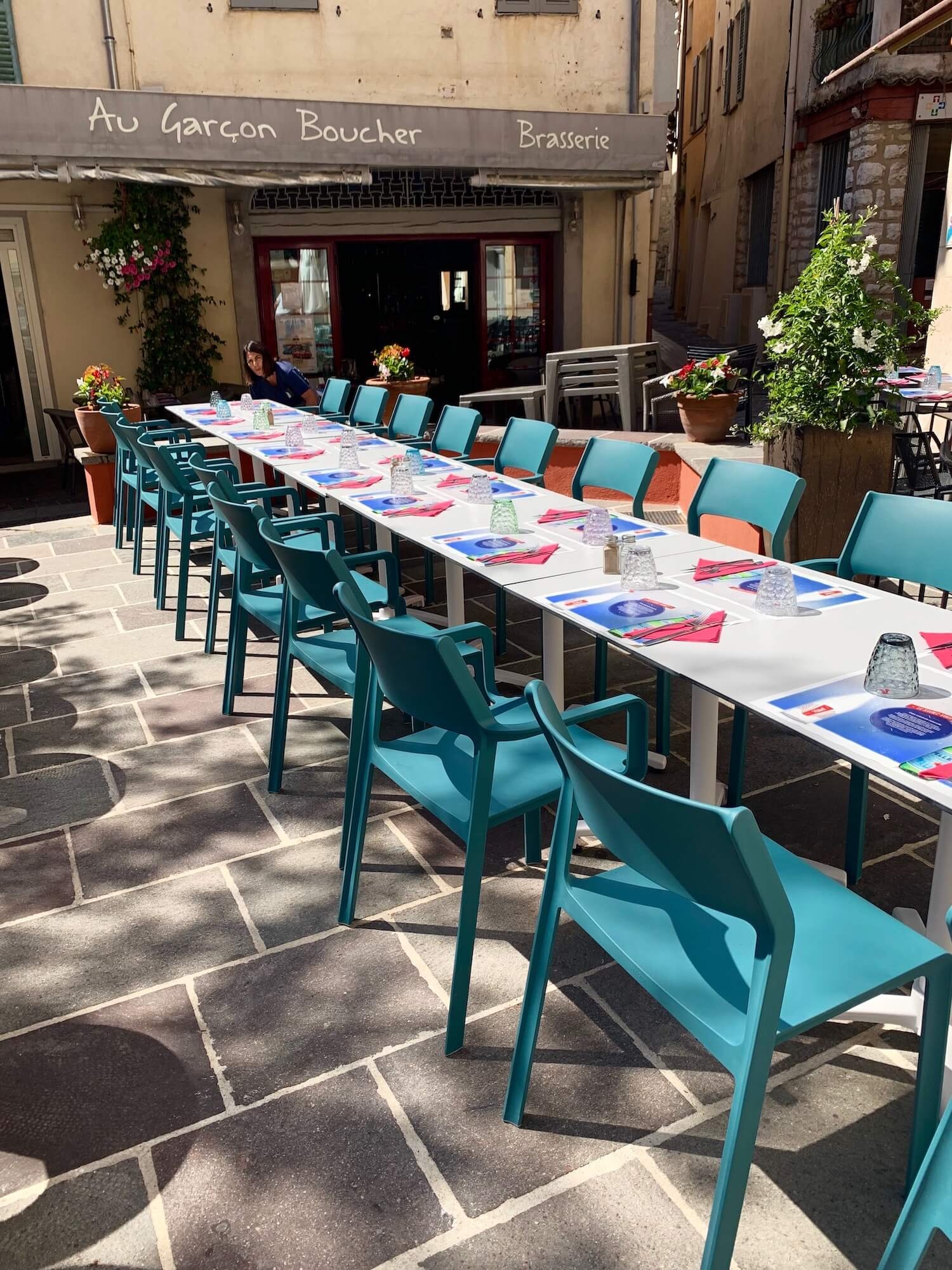 Ensemble de repas bistrot de la collection Trill par Nardi à Villeneuve-Loubet