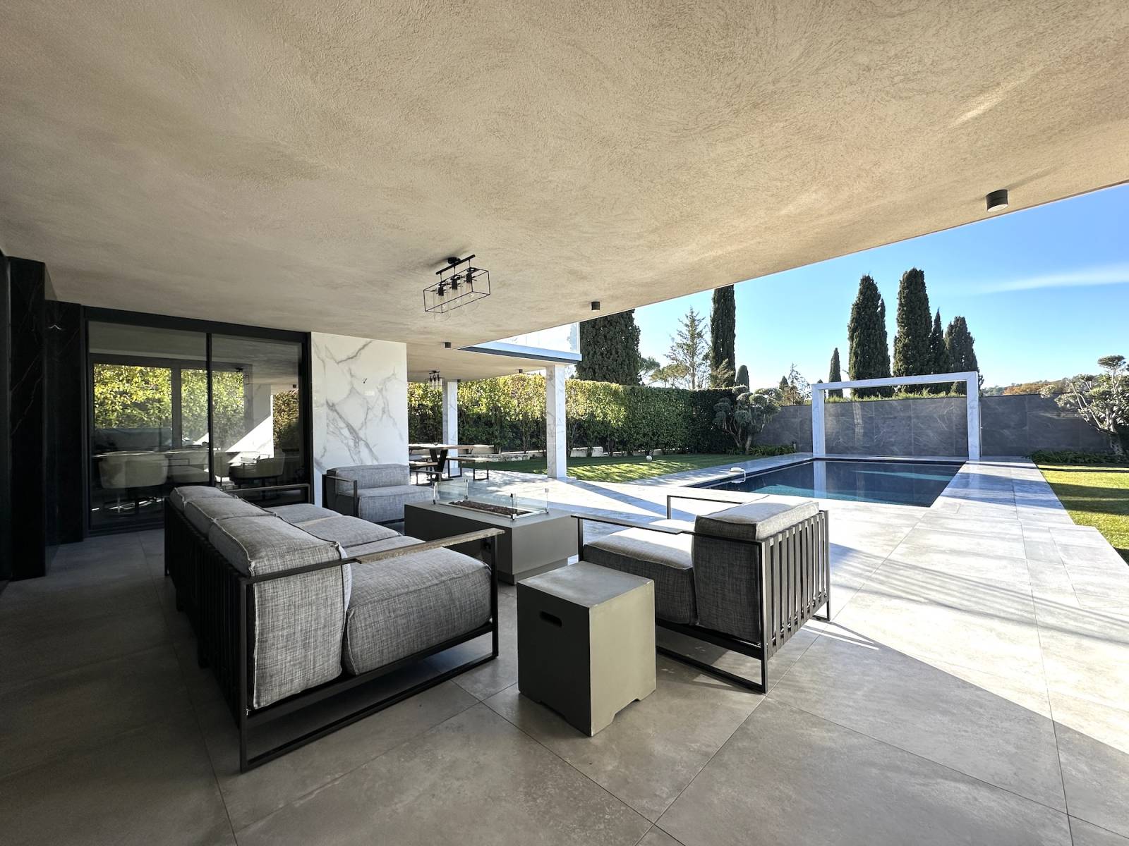 Salon de jardin collection Casilda par Talenti à Antibes