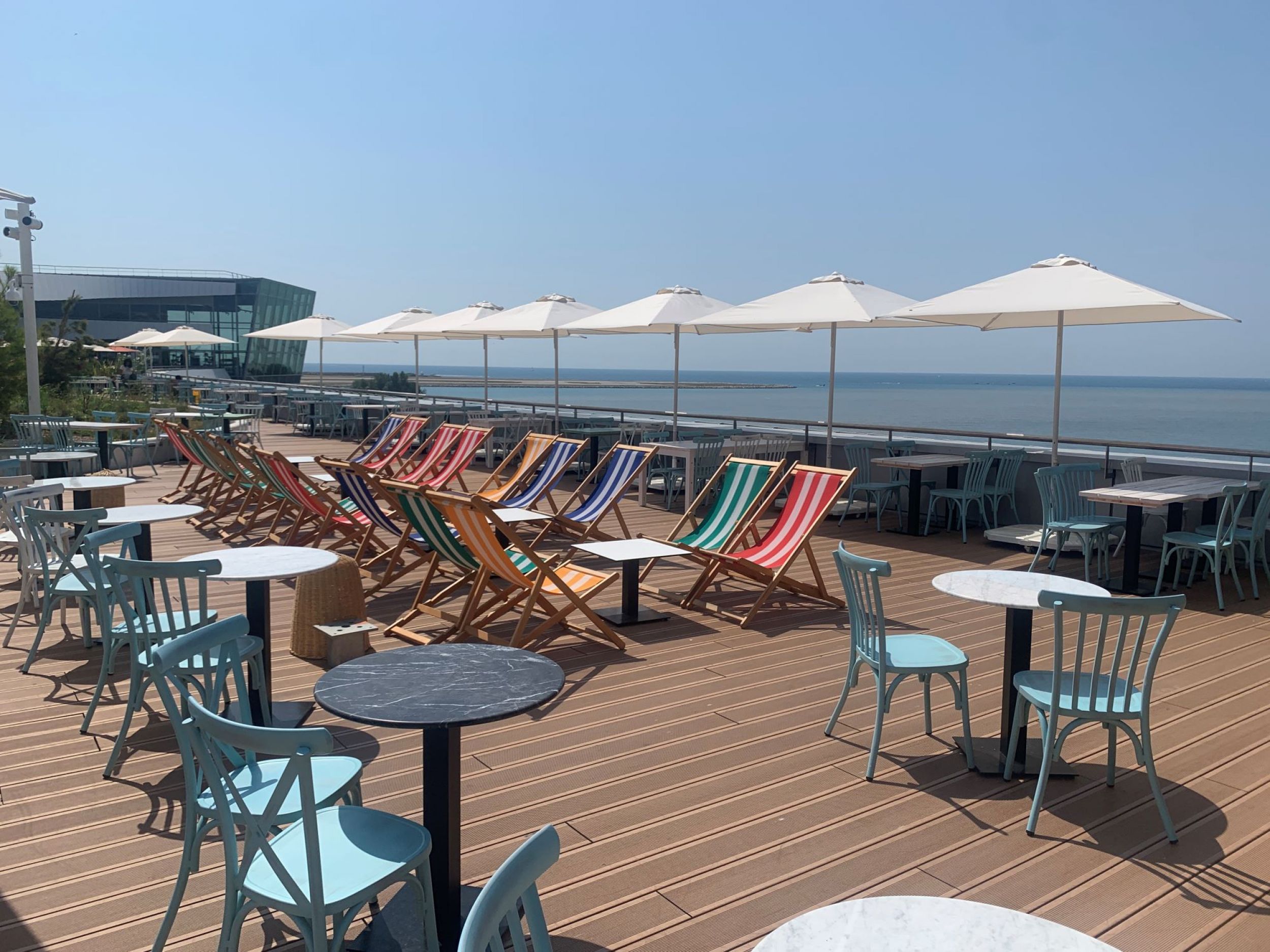 Parasols pour le restaurant IT Villagio à Saint-Laurent-du-Var
