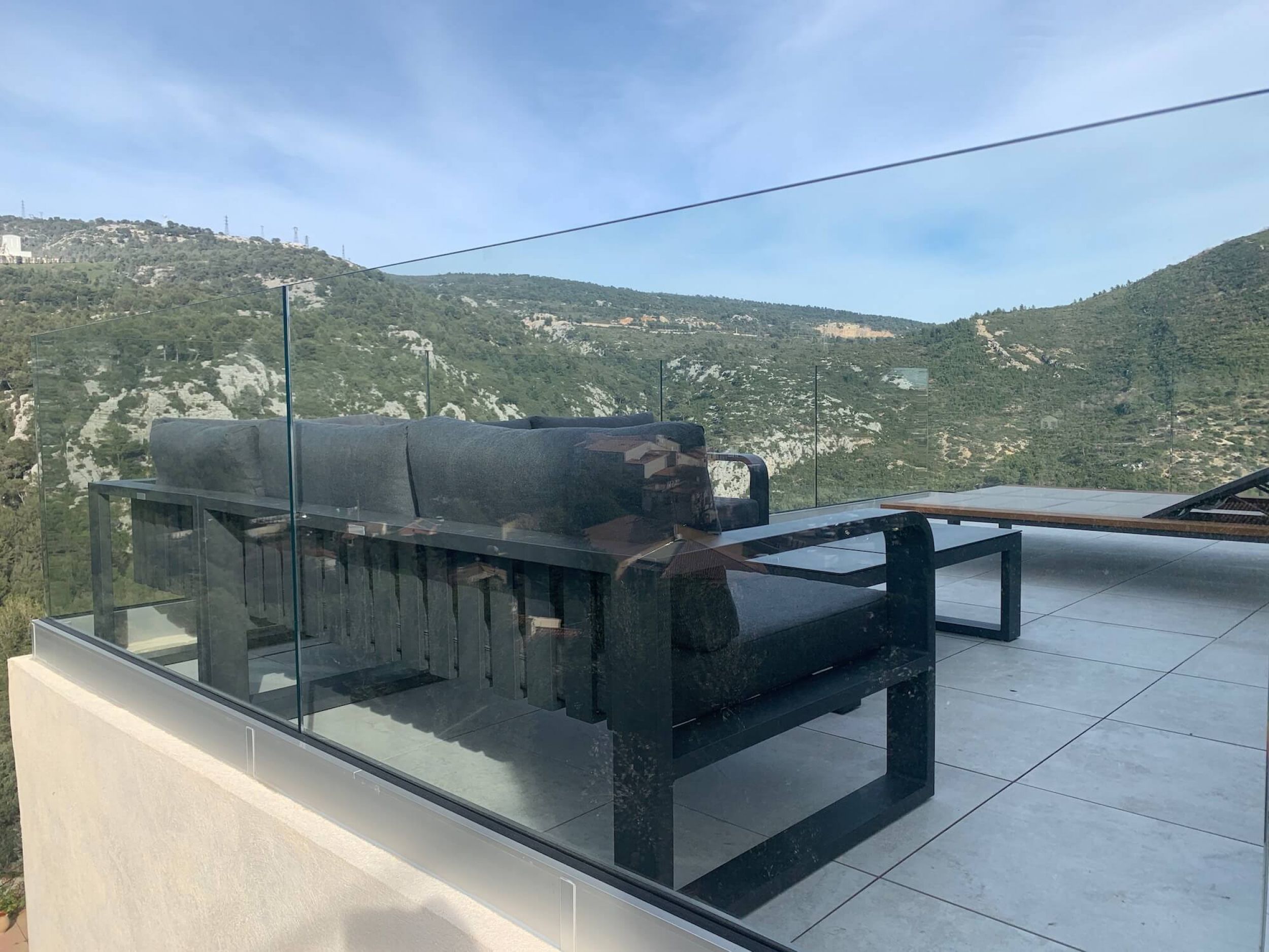 Zoom sur salon de jardin de qualité fermo à Toulon