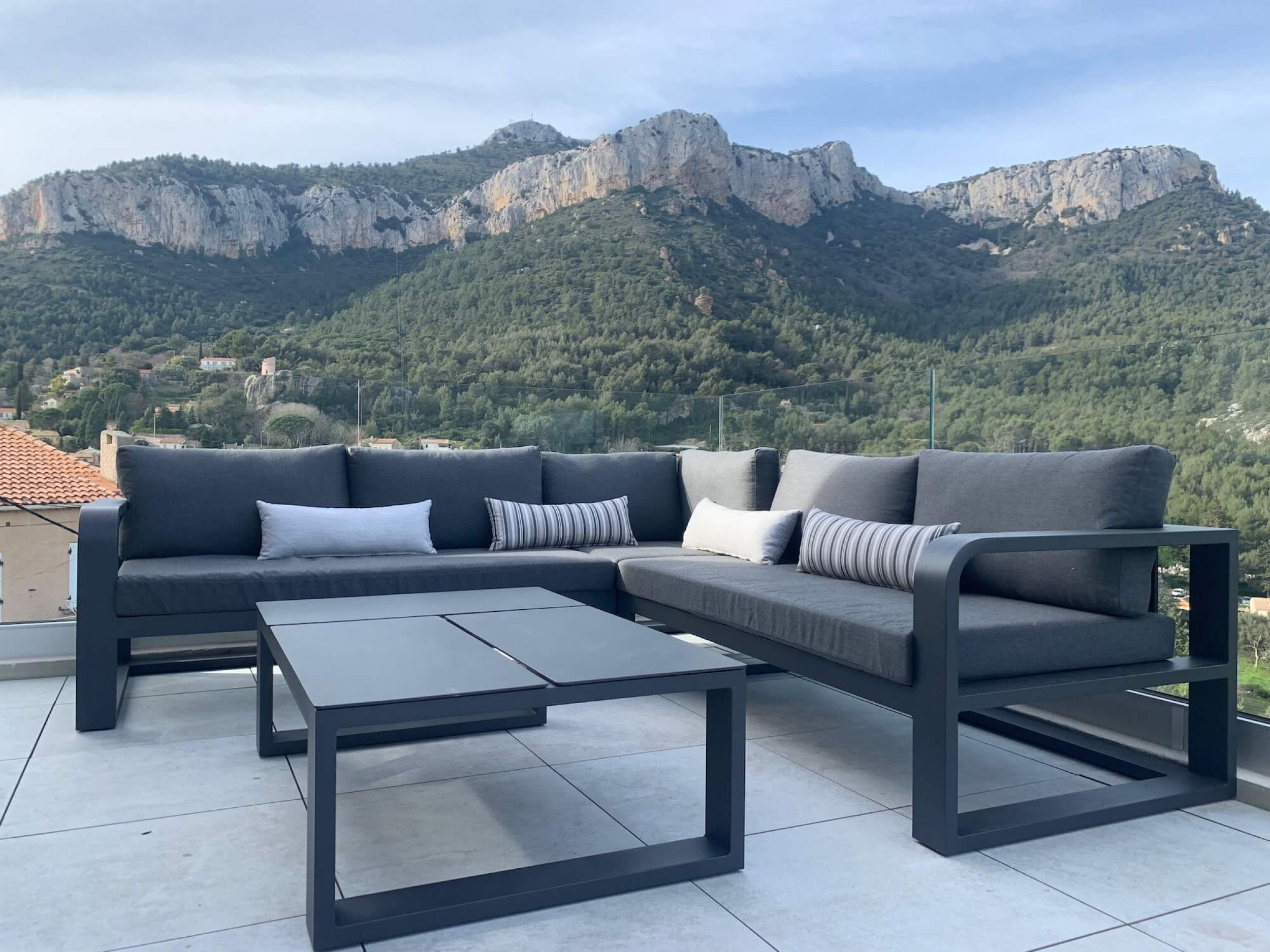 Salon de jardin modulable en aluminium confortable à Toulon