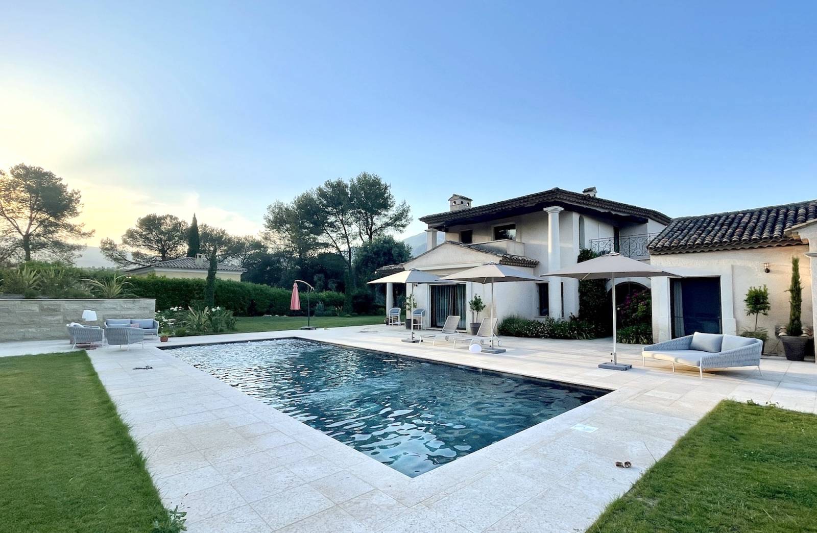 Vue d'ensemble de l'aménagement près de Cannes