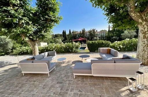 Aménagement du salon de jardin BAZA chez un particulier