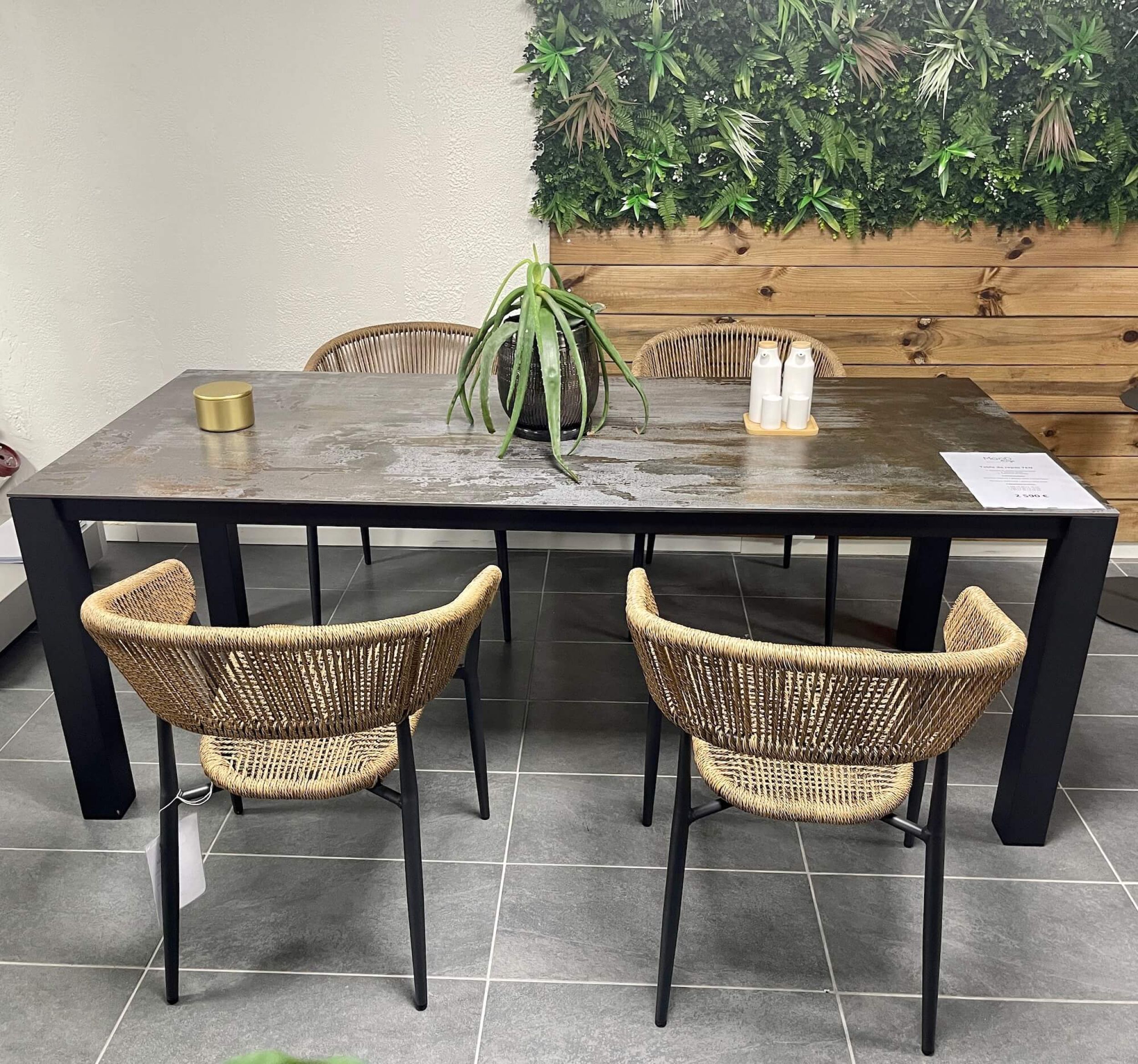 Table de jardin en aluminium et plateau en dekton collection Ten par Mood Design