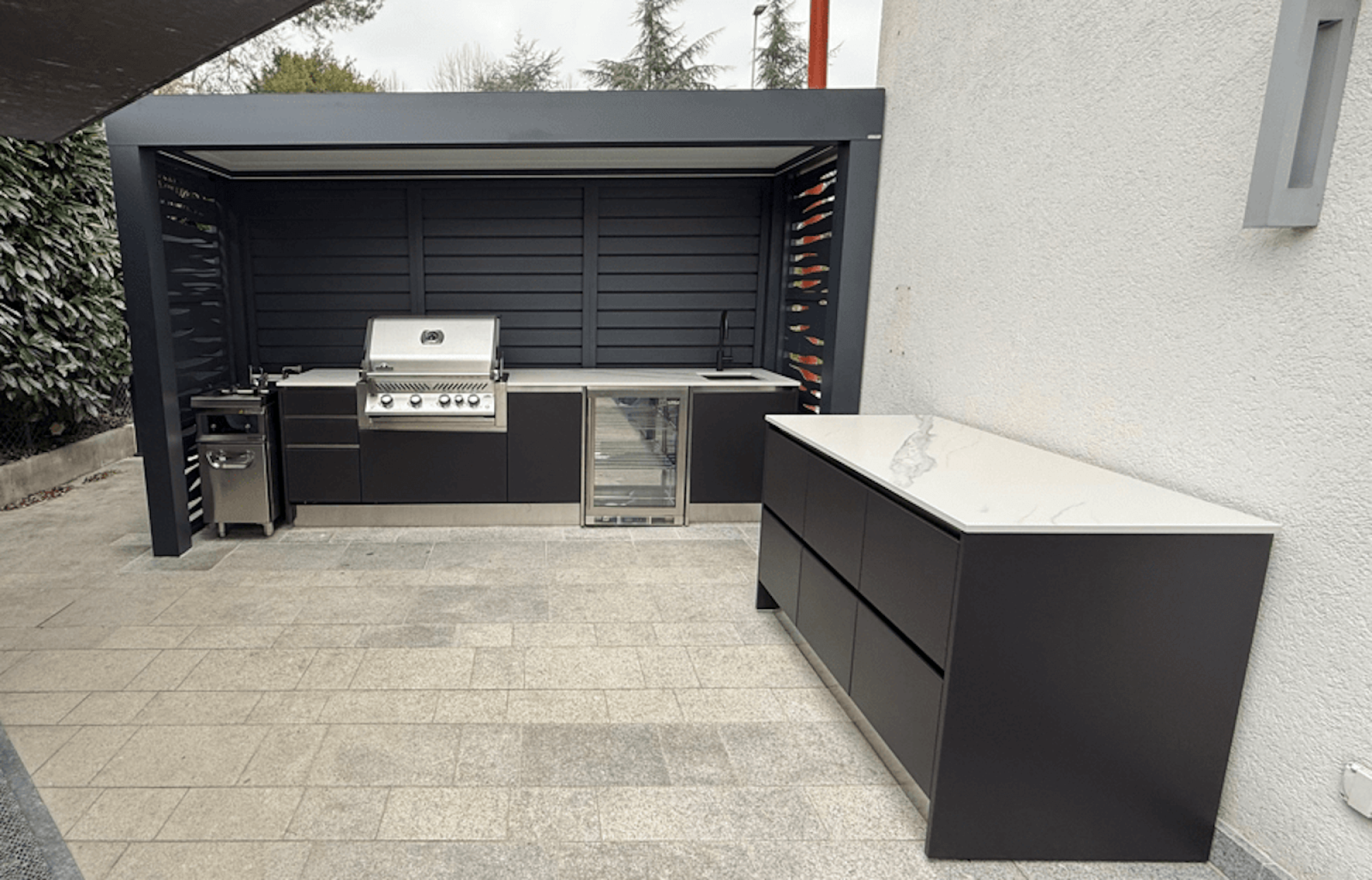 Cuisine extérieure sur la Côte d'Azur LISA 