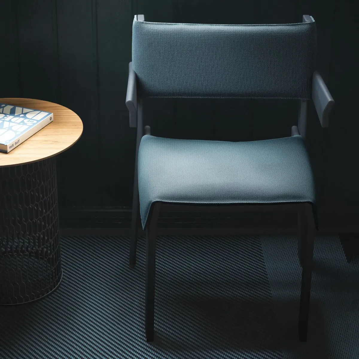 Chaise de repas en teck collection Band par Kettal