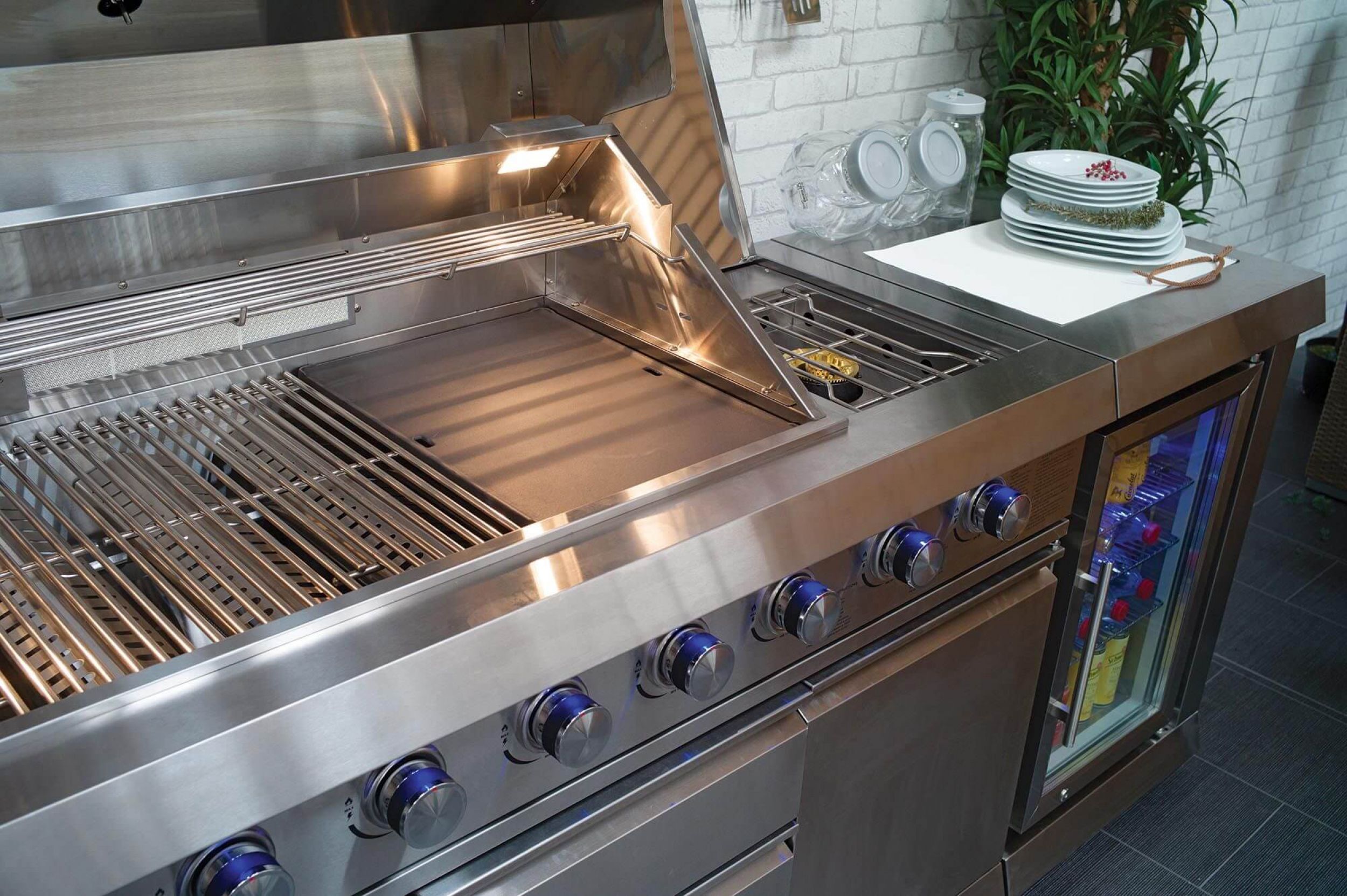 Cuisine d’extérieur en inox collection Kitchen par Selection à Biarritz