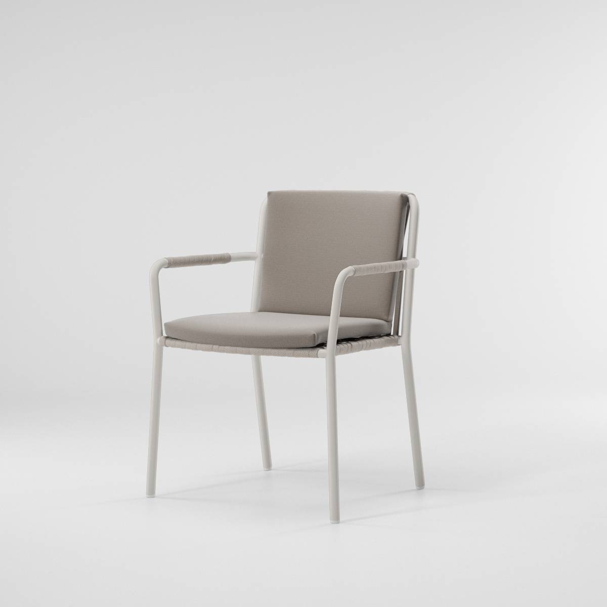 Fauteuil Lite version avec accoudoirs simples. 