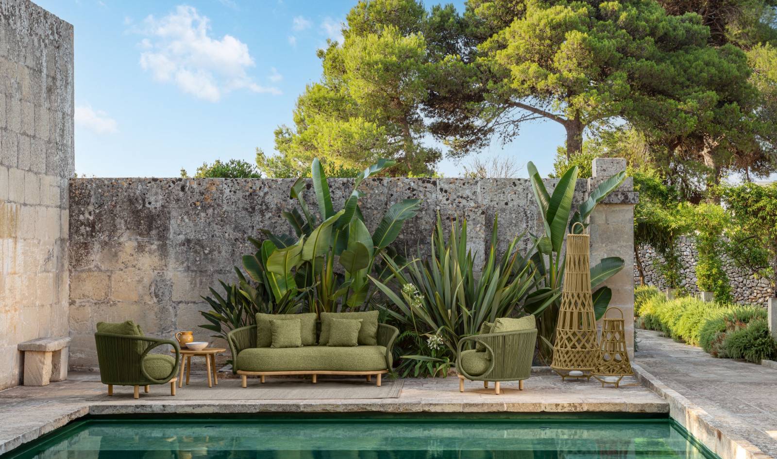 Salon de jardin en teck et en cordes synthétique conçues pour l'extérieur, collection KAREN par Talenti® à Cannes