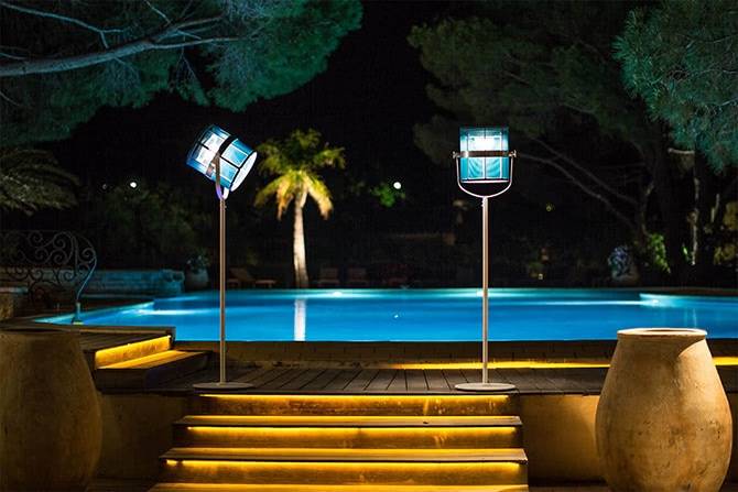 Lampe d'extérieur avec abat-jour coloré, collection Paris par Sélection à Cannes