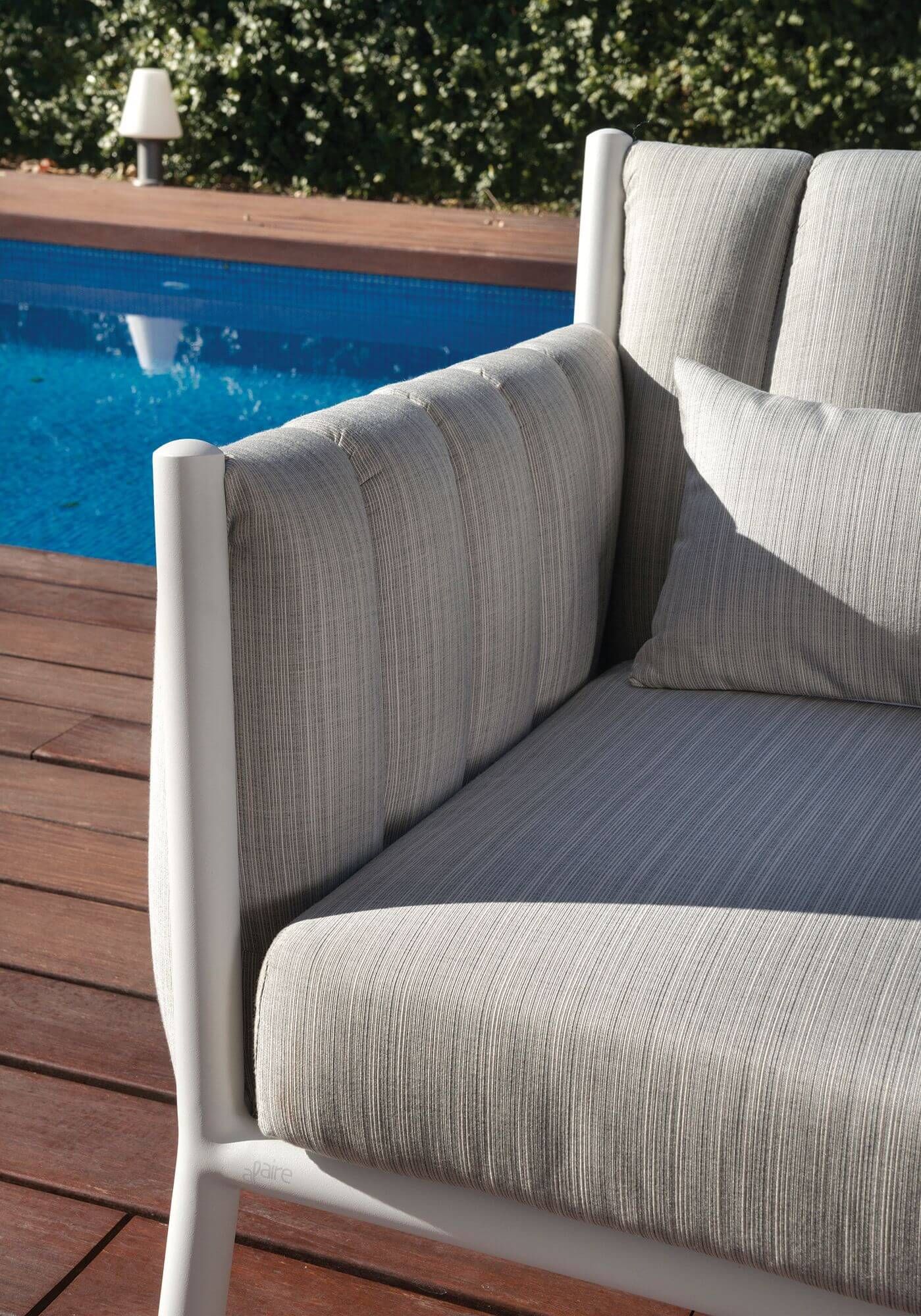 Canapé de jardin confortable collection Morris par Sélection à Genève