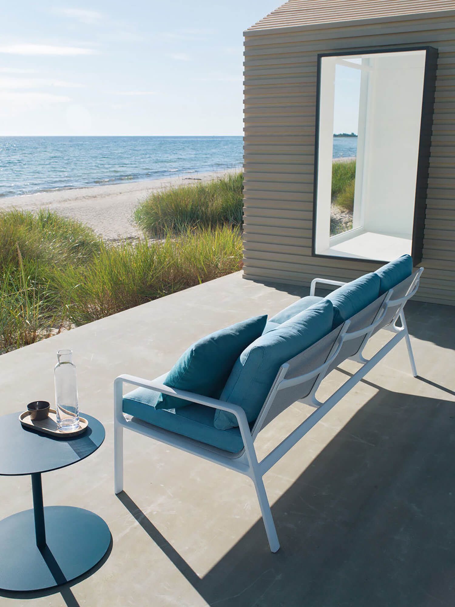 Canapé extérieur 2 ou 3 places léger en aluminium thermolaqué collection Park Life par Kettal à Biarritz