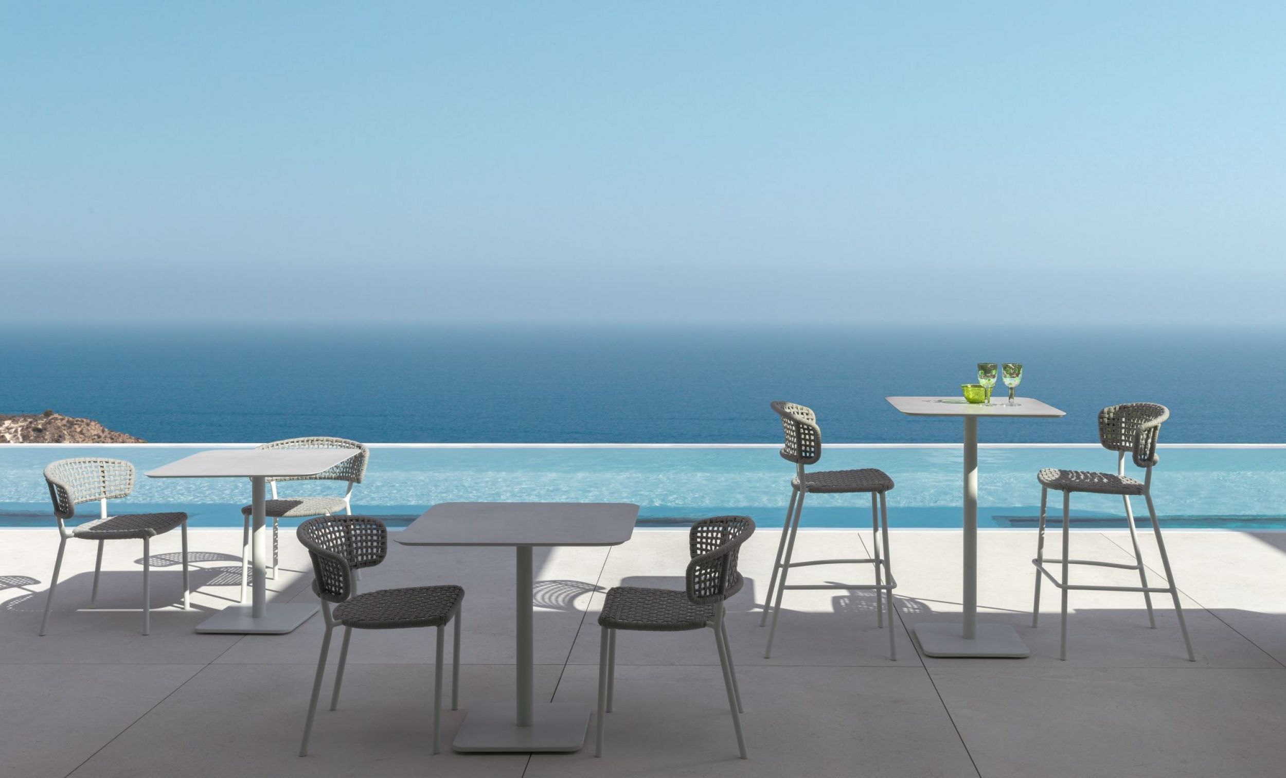 Tabouret de jardin design en cordes pour repas Talenti gris à Cannes