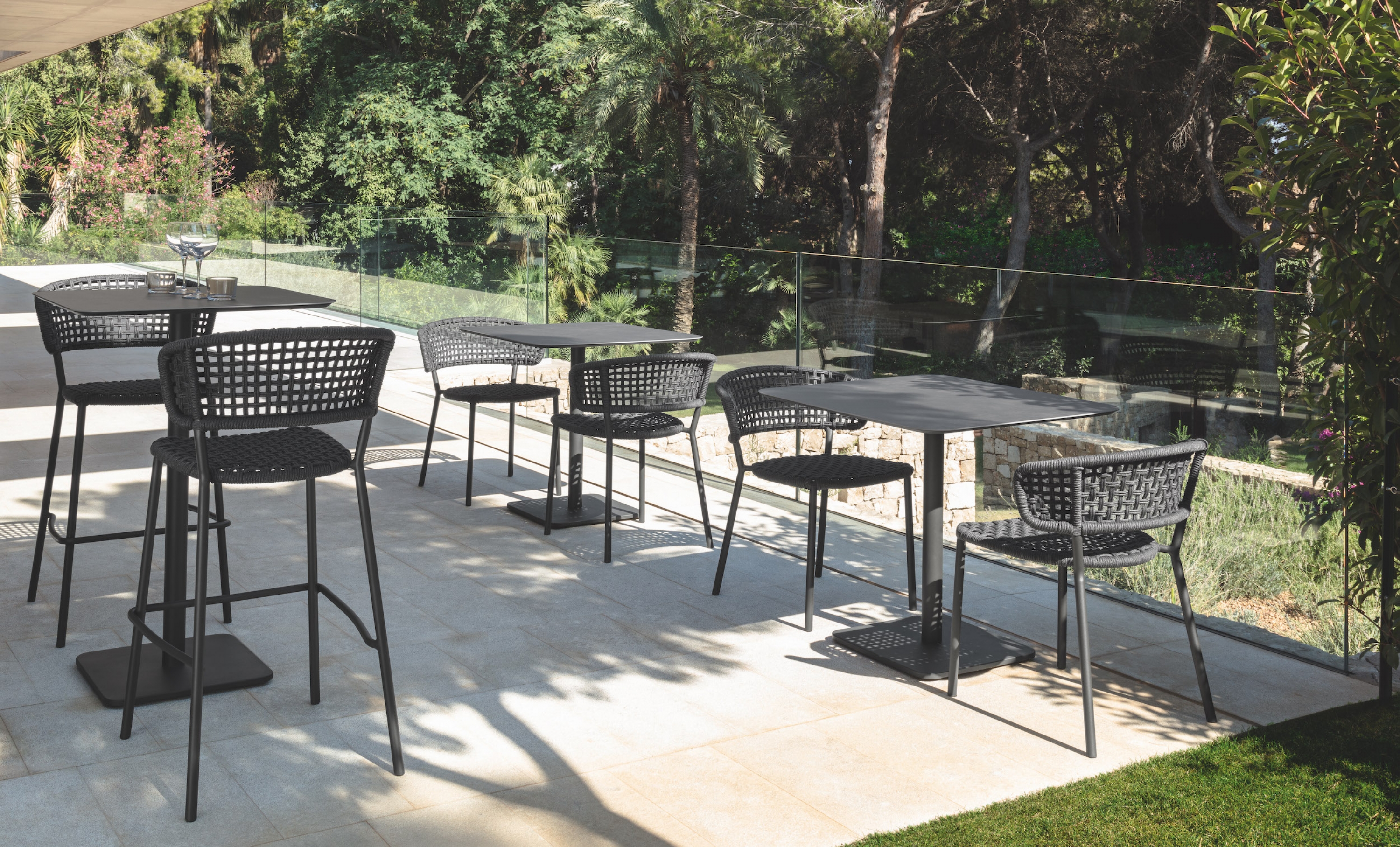 Tabouret de jardin design en cordes pour repas Talenti gris à Mougins