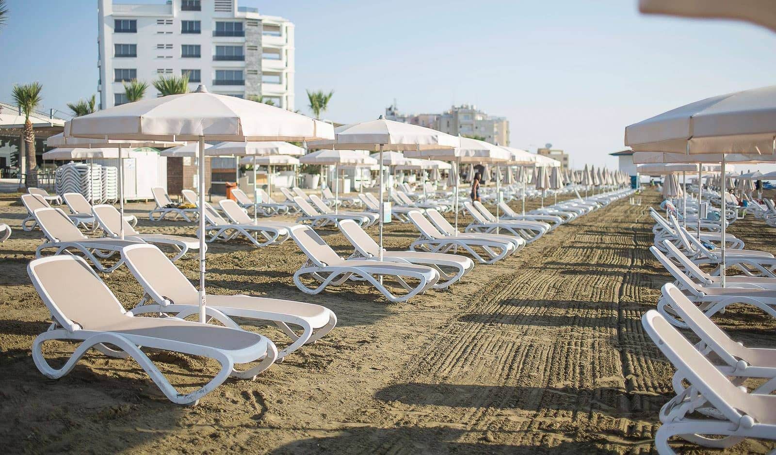 Bain de soleil résistant en polypropylène collection Atlantico par Nardi à Nantes