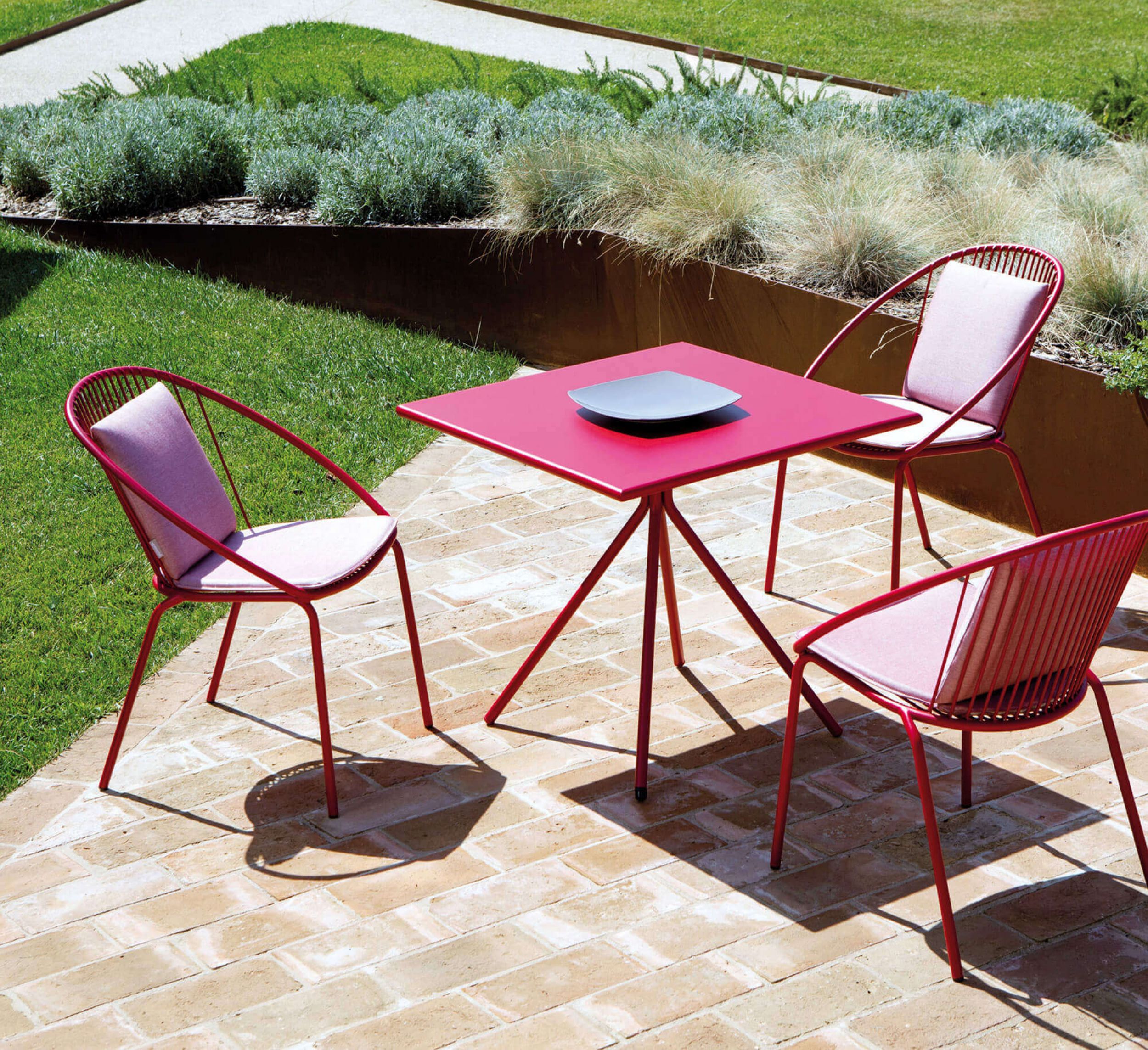 Coin repas en acier galvanisé collection Aria par Vermobil à Bordeaux